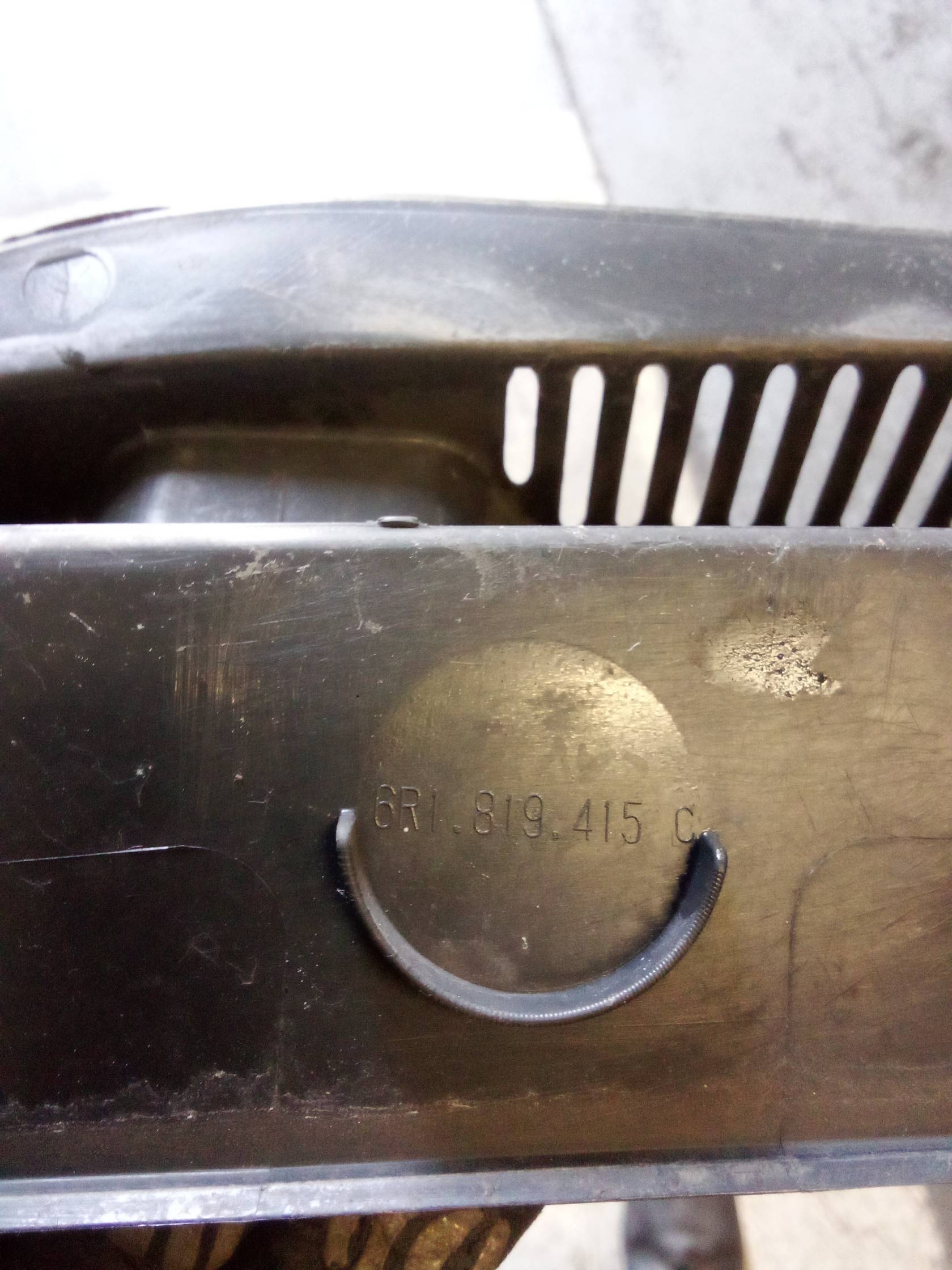 Griglia centr. sottoparabrezza