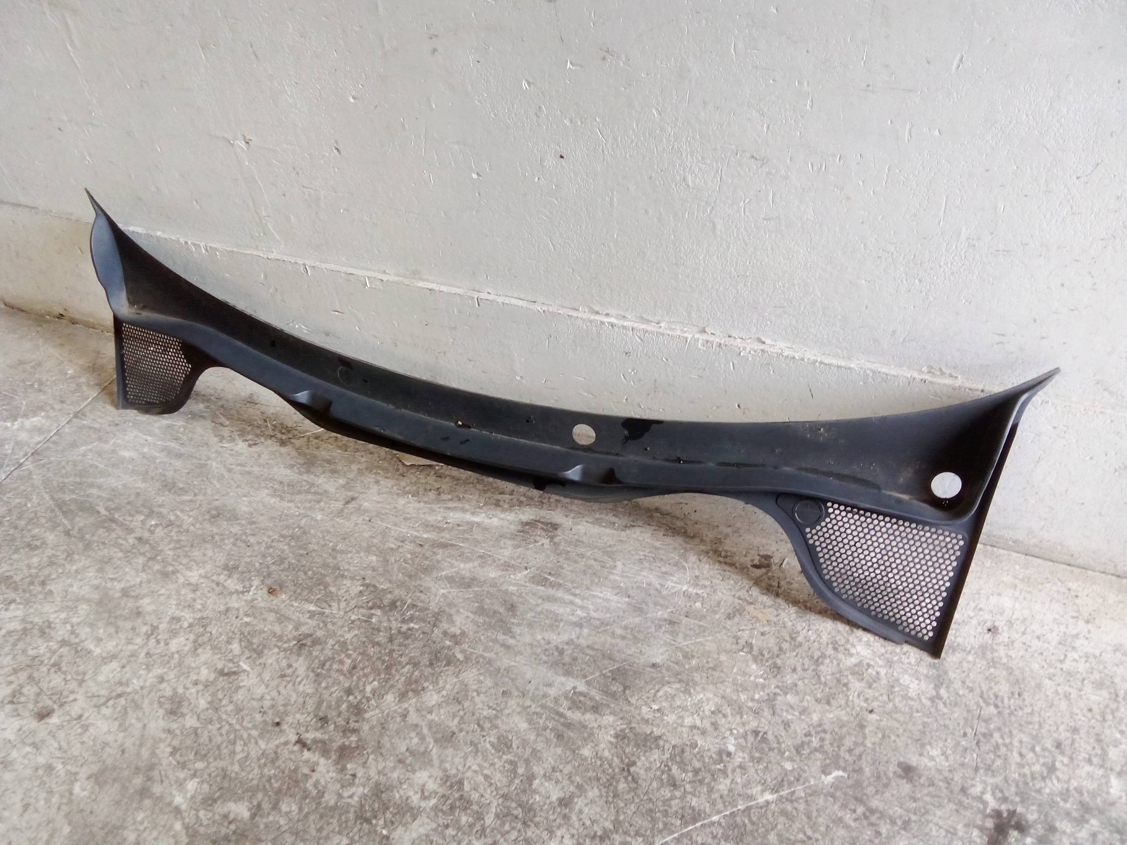 Griglia centr. sottoparabrezza