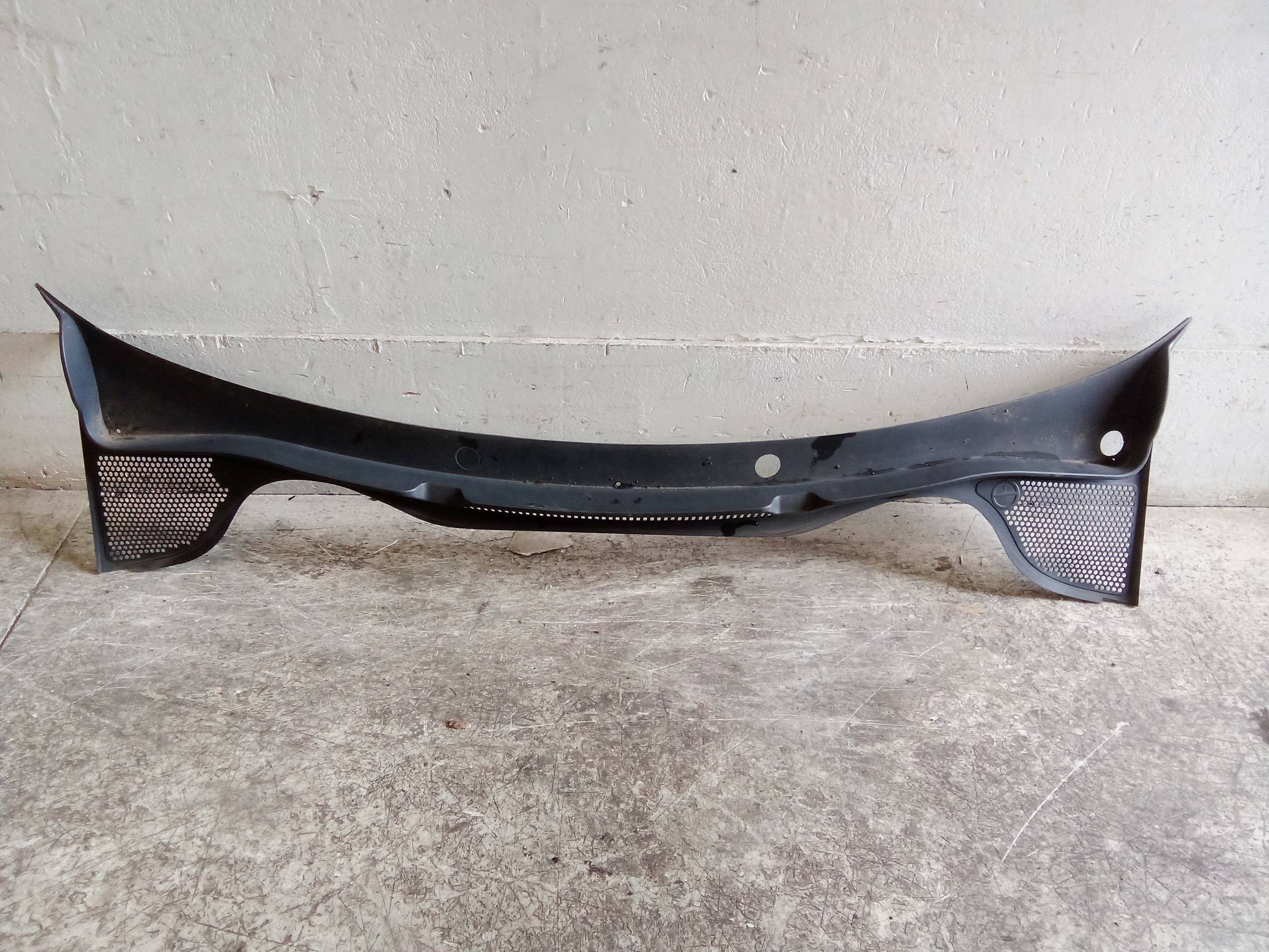 Griglia centr. sottoparabrezza