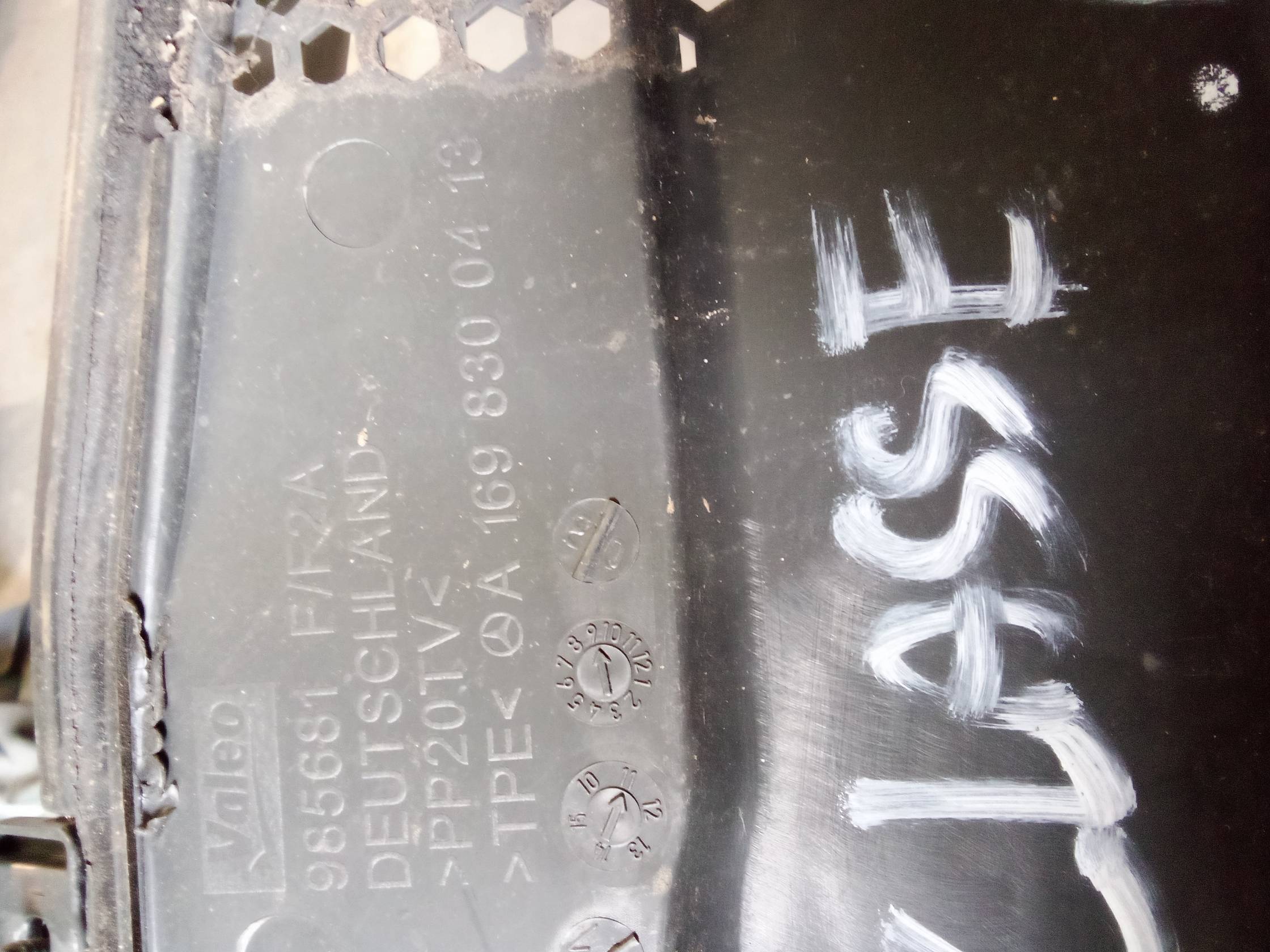 Griglia lat. sottoparabrezza