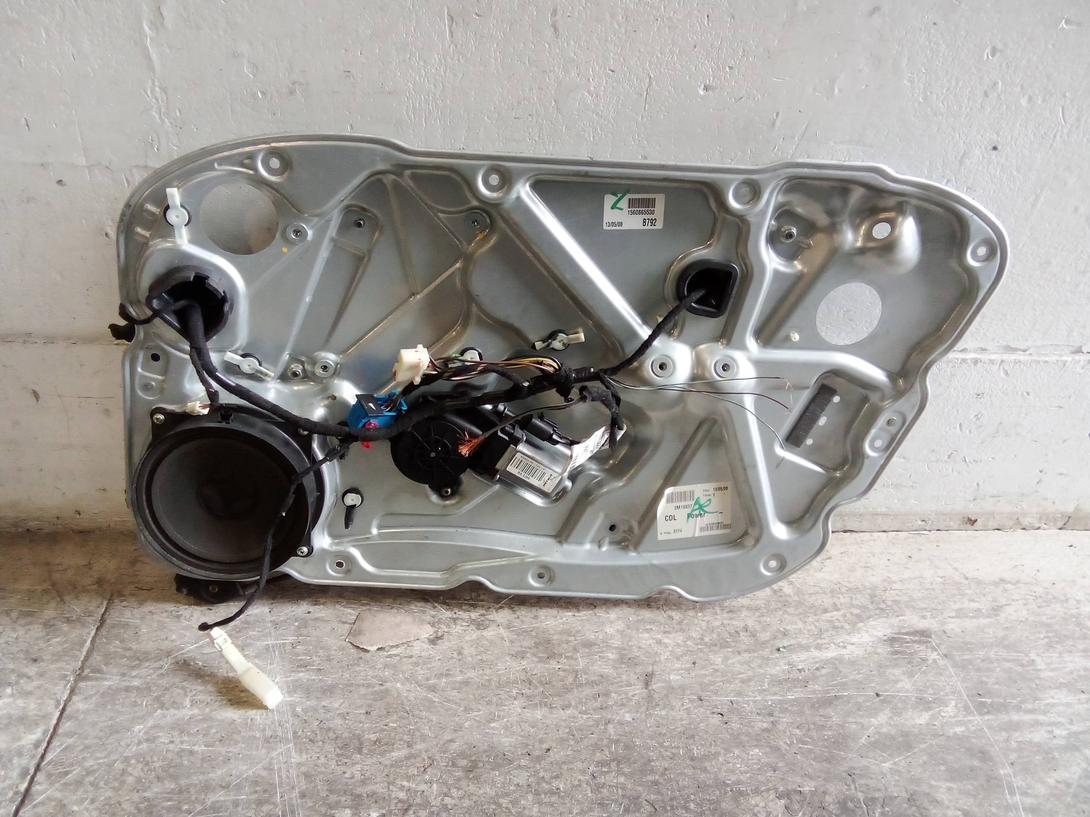 Alzacristallo elettr. porta ant. dx.