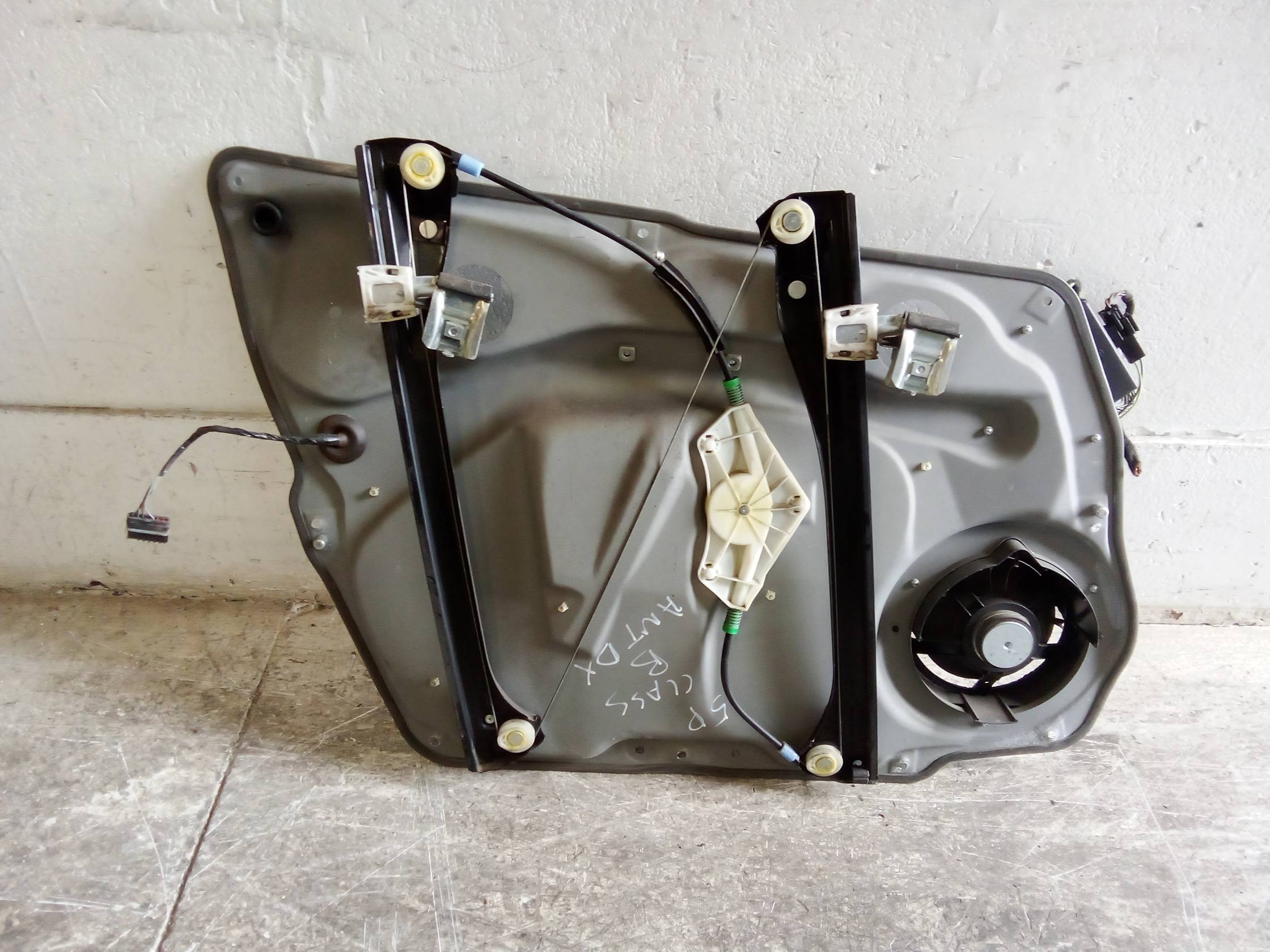 Alzacristallo elettr. porta ant. dx.