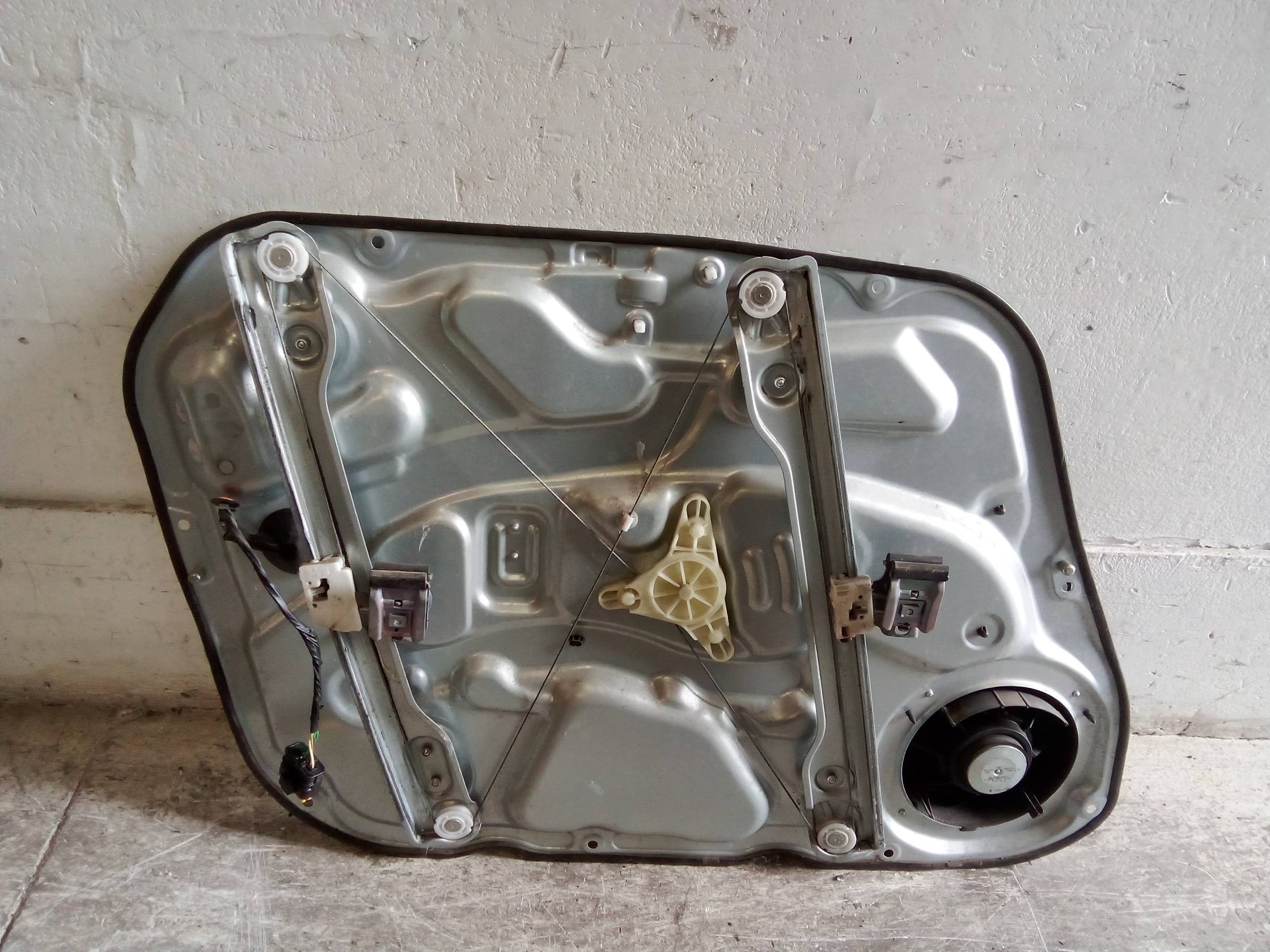 Alzacristallo elettr. porta ant. dx.