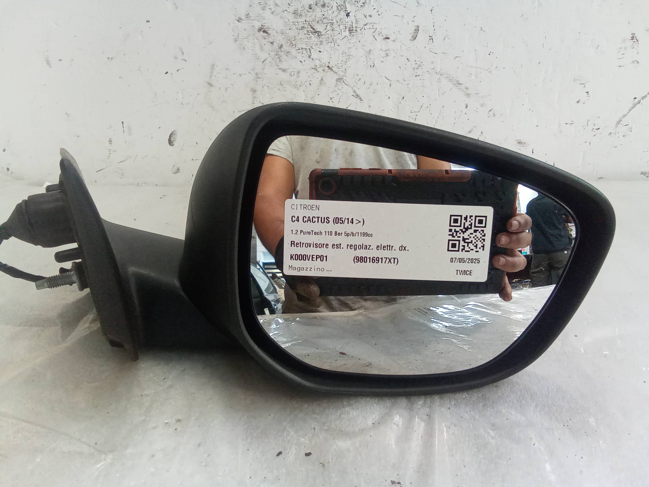 Retrovisore est. regolaz. elettr. dx.