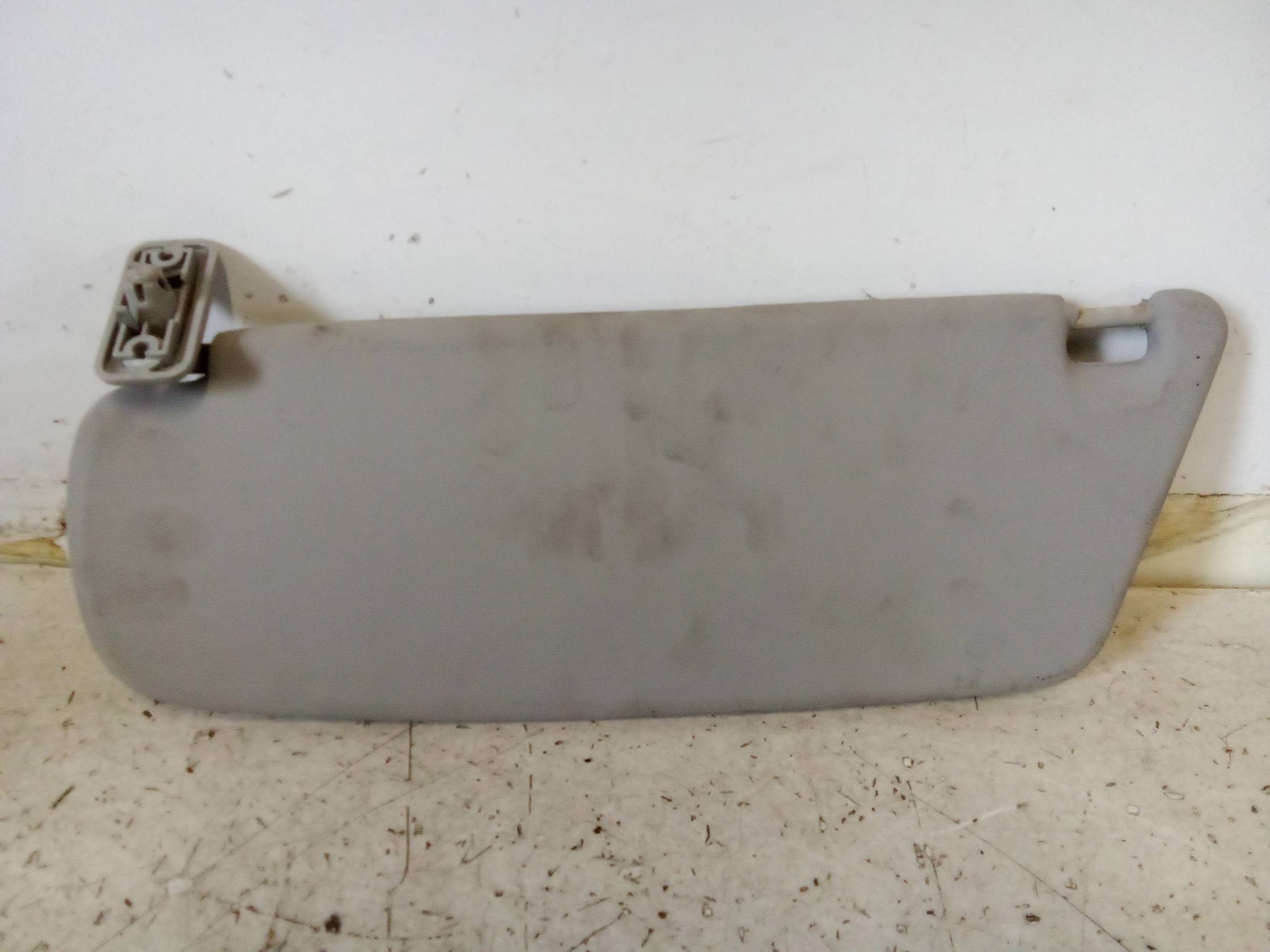 Aletta parasole parabrezza dx.