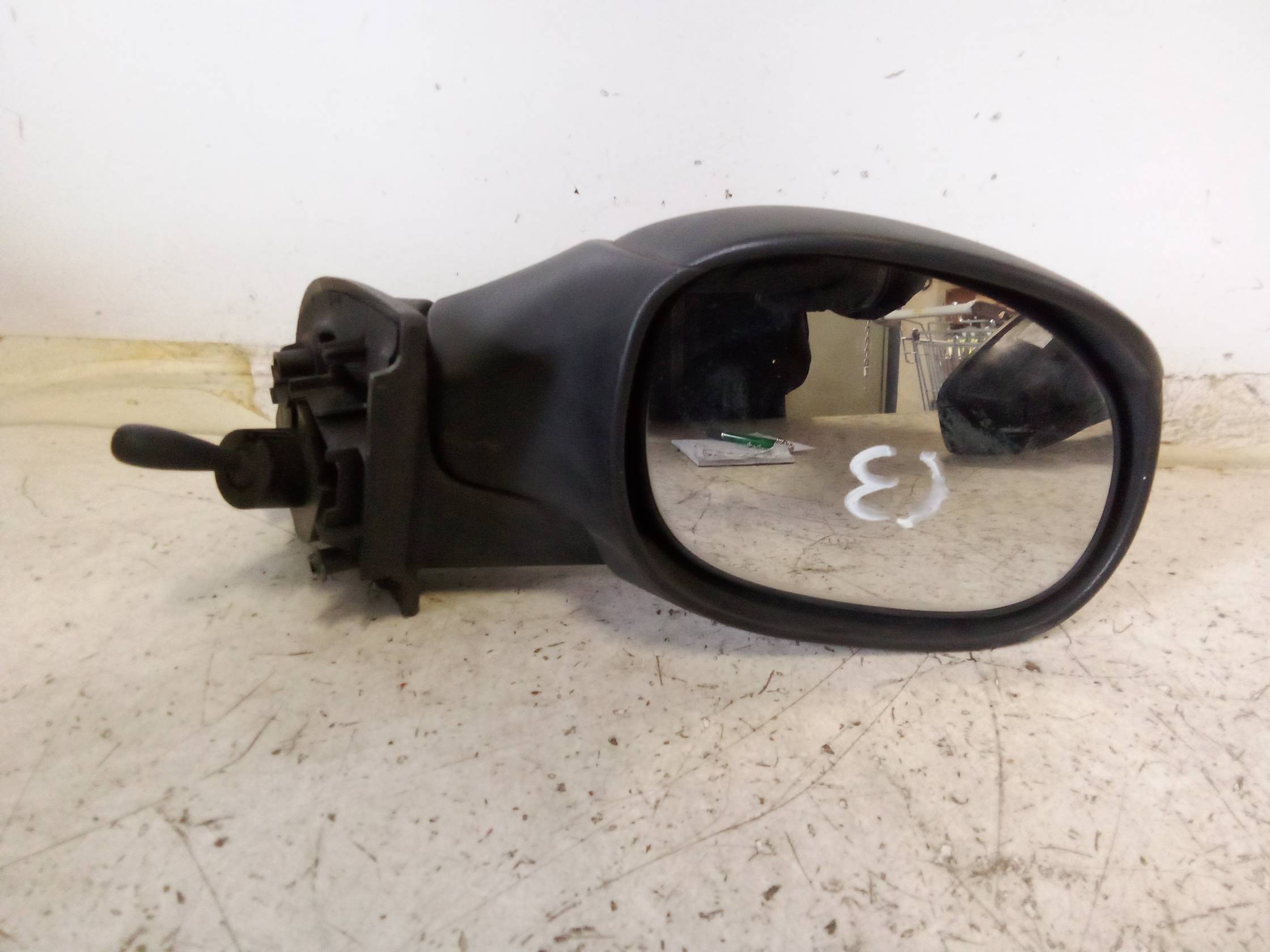 Retrovisore est. dx.