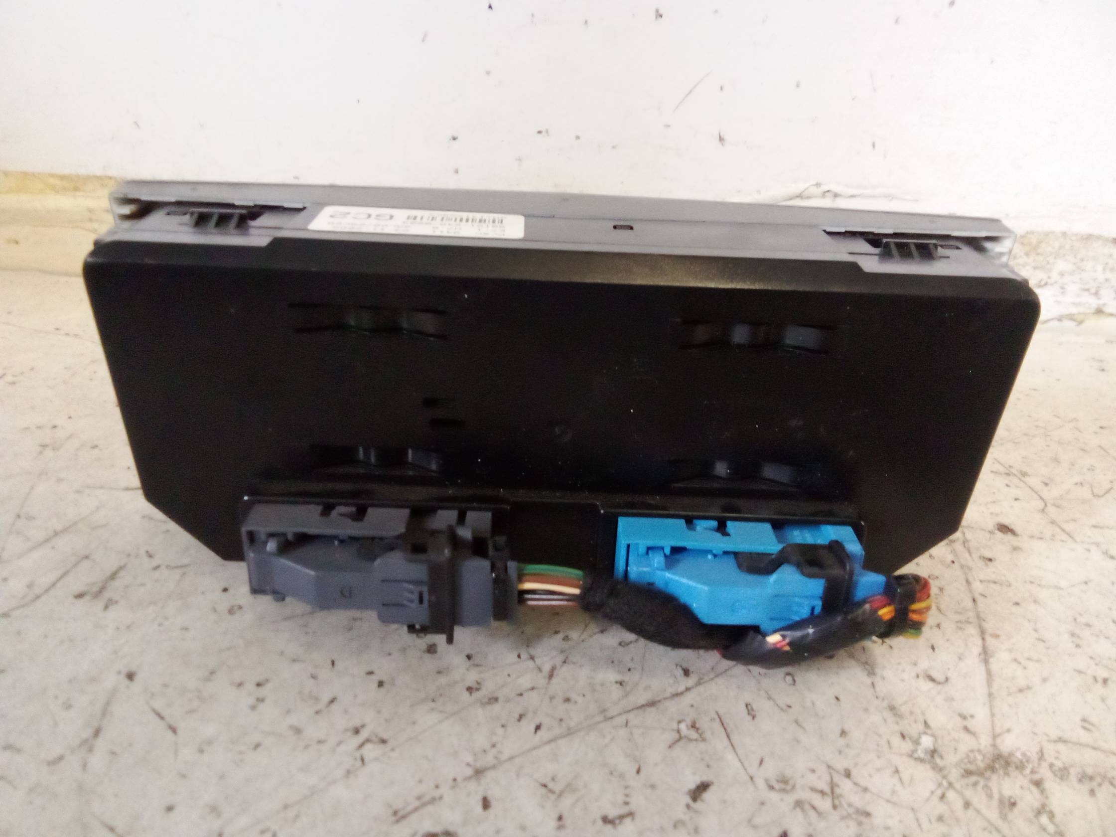 Blocco comando climatizzazione Blocco comando climatizzazione