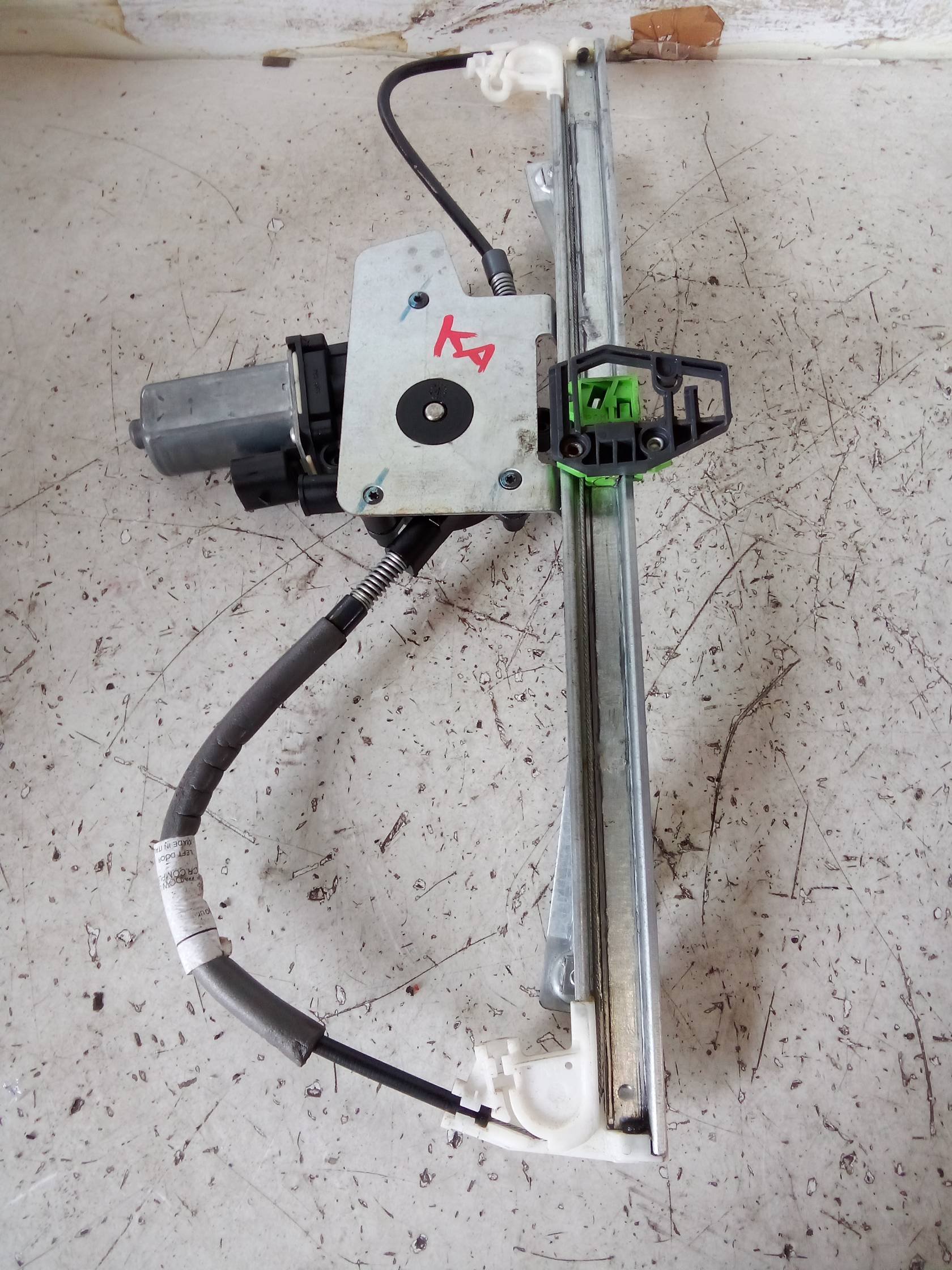 Alzacristallo elettr. porta ant. con motorino sx. Alzacristallo elettr. porta ant. con motorino sx.