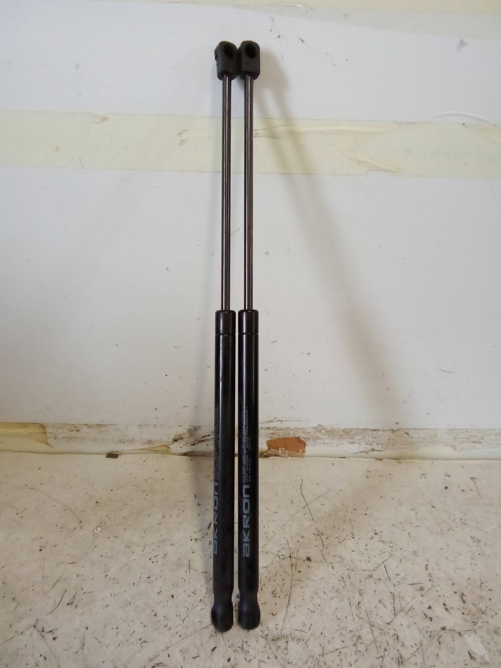 Asta ammortizzante portello post. sx.