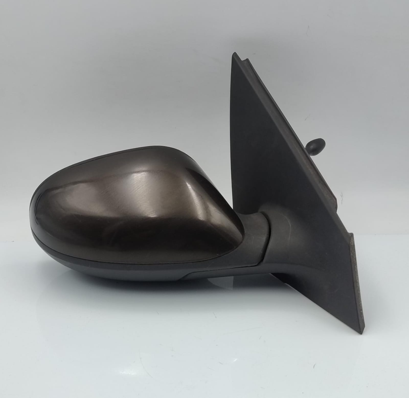 Specchietto manuale dx.