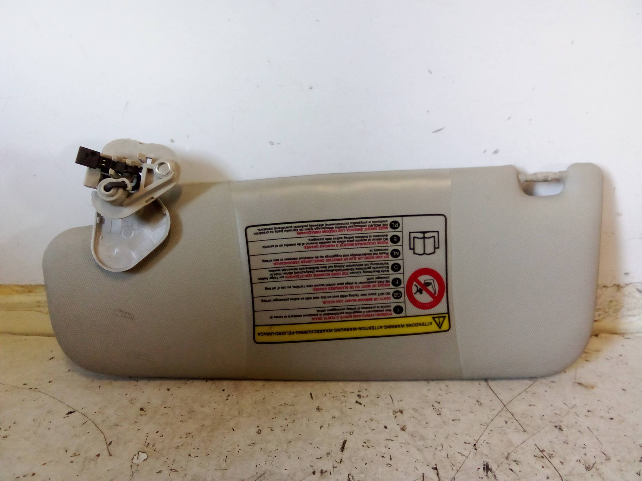 Aletta parasole parabrezza dx.