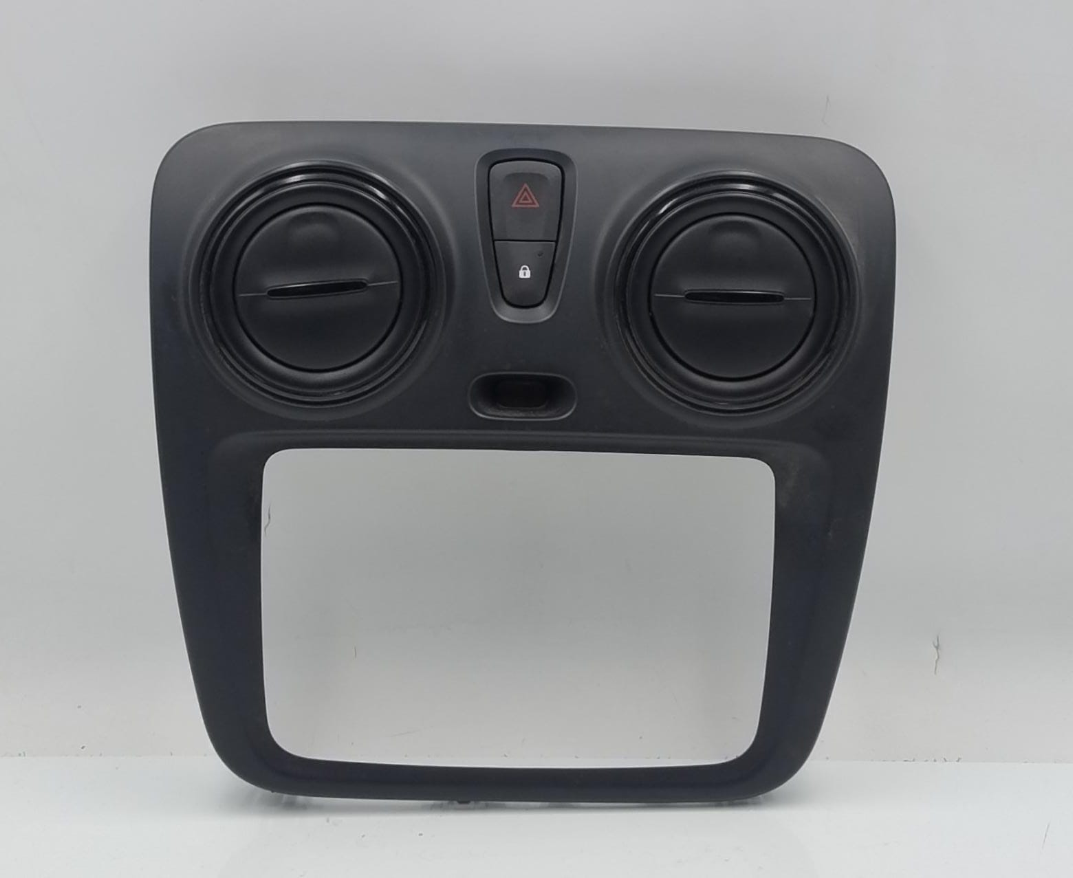 Bocchetta aria ant. console centr.