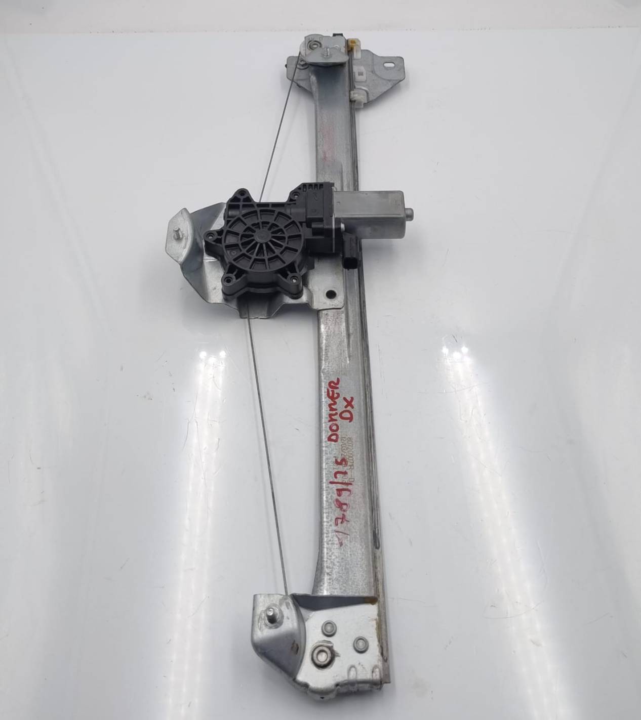 Alzacristallo elettr. porta ant. dx. Alzacristallo elettr. porta ant. dx.