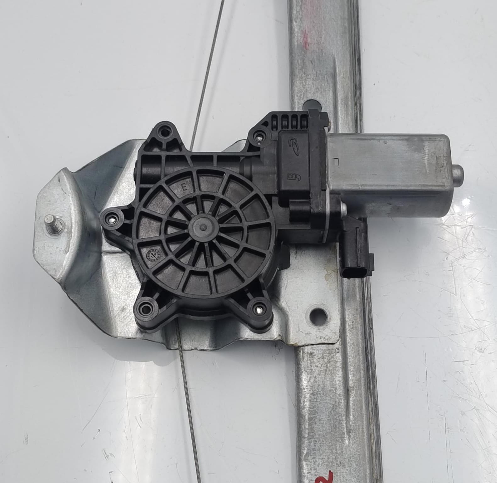 Alzacristallo elettr. porta ant. dx. Alzacristallo elettr. porta ant. dx.