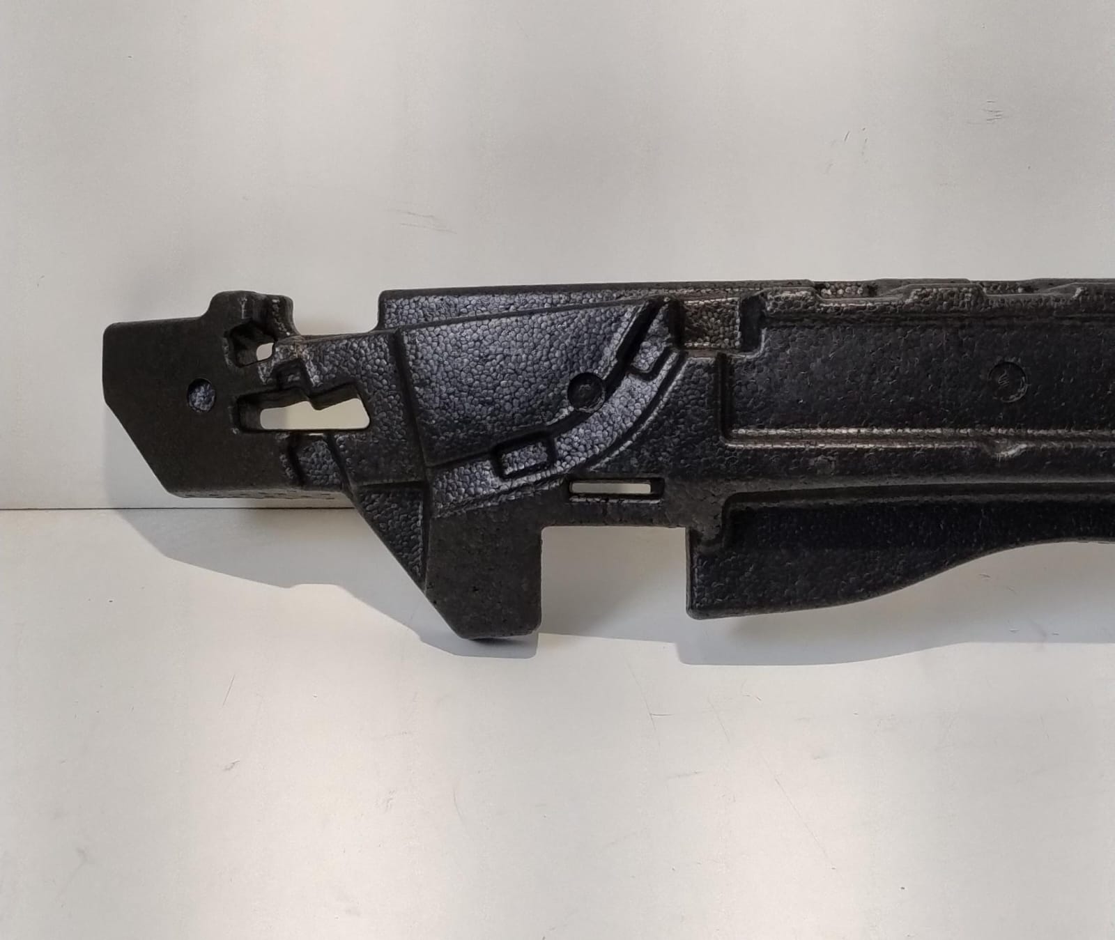 Assorbitore urti paraurti ant.