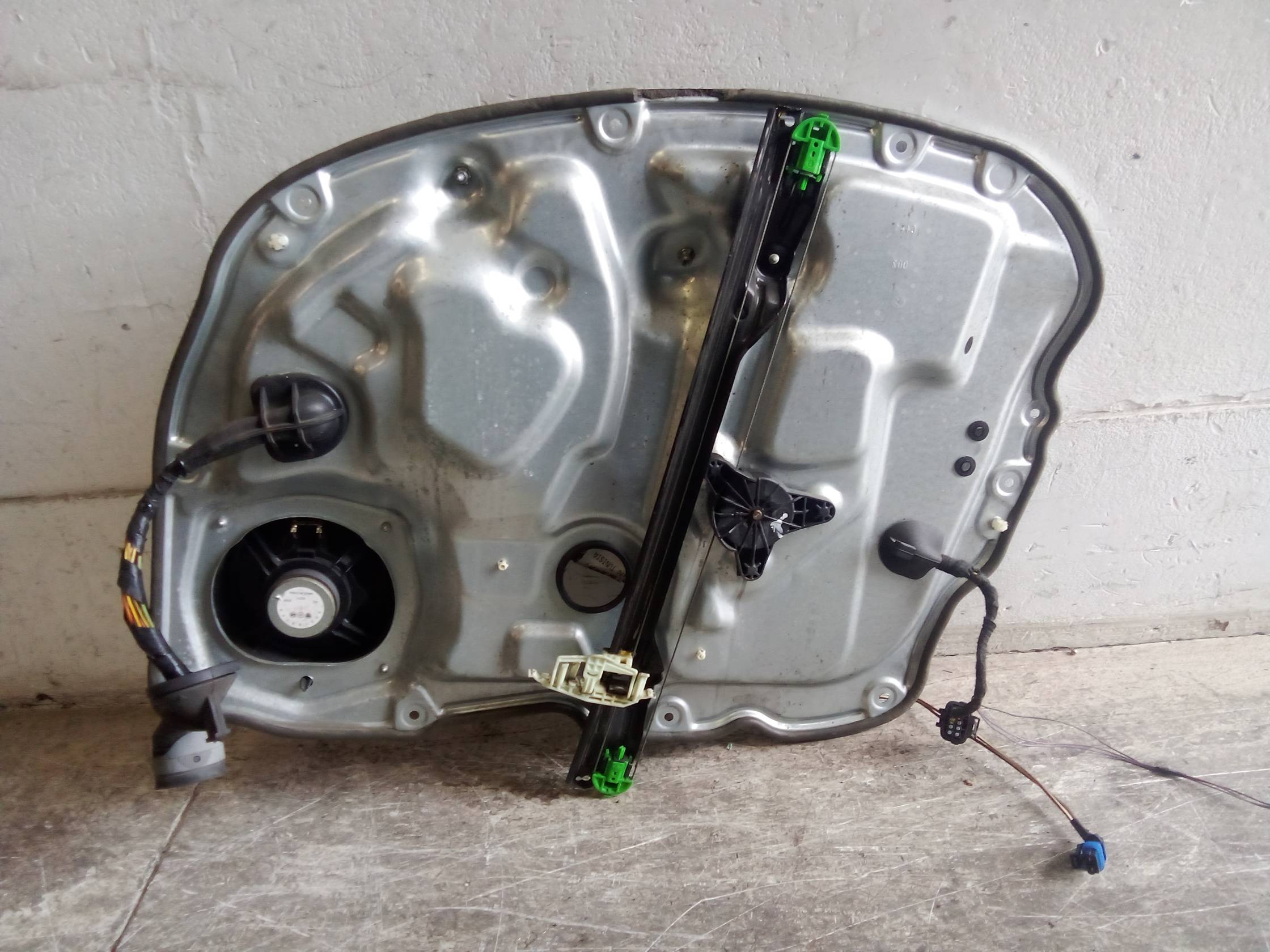 Alzacristallo elettr. porta ant. sx.