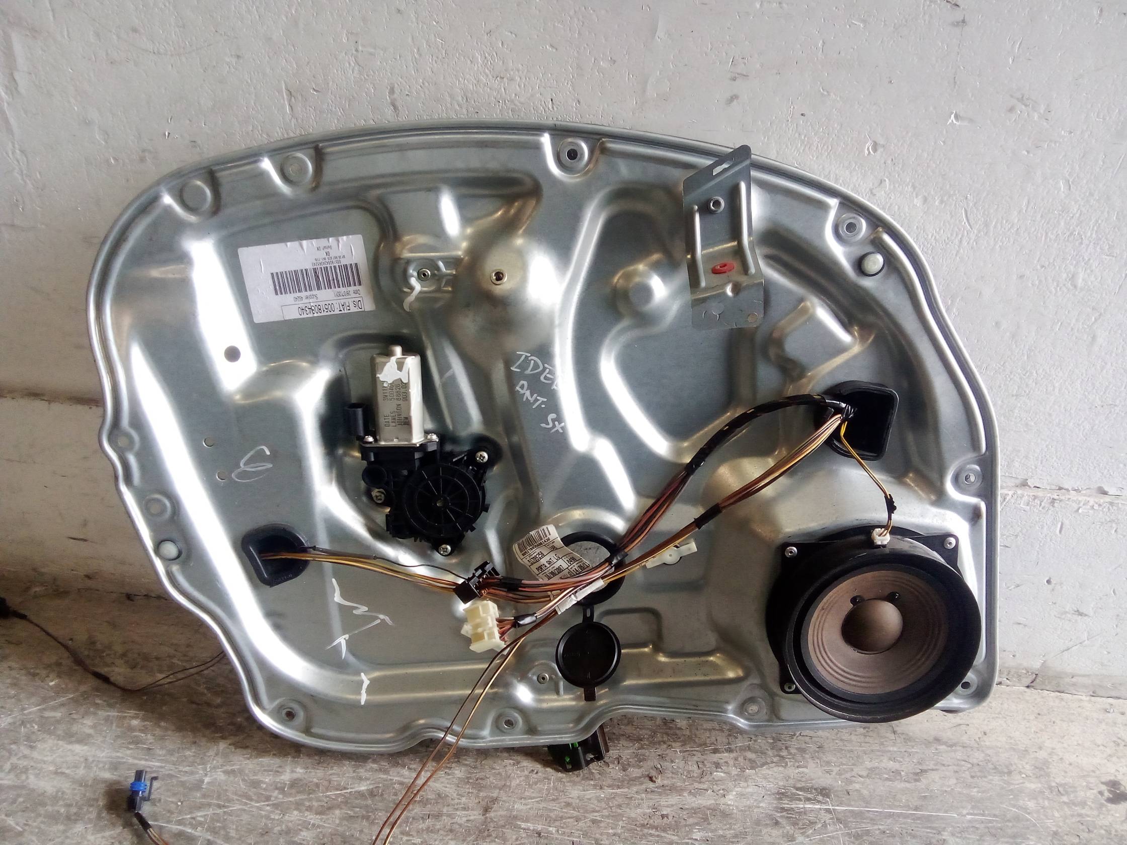 Alzacristallo elettr. porta ant. sx.