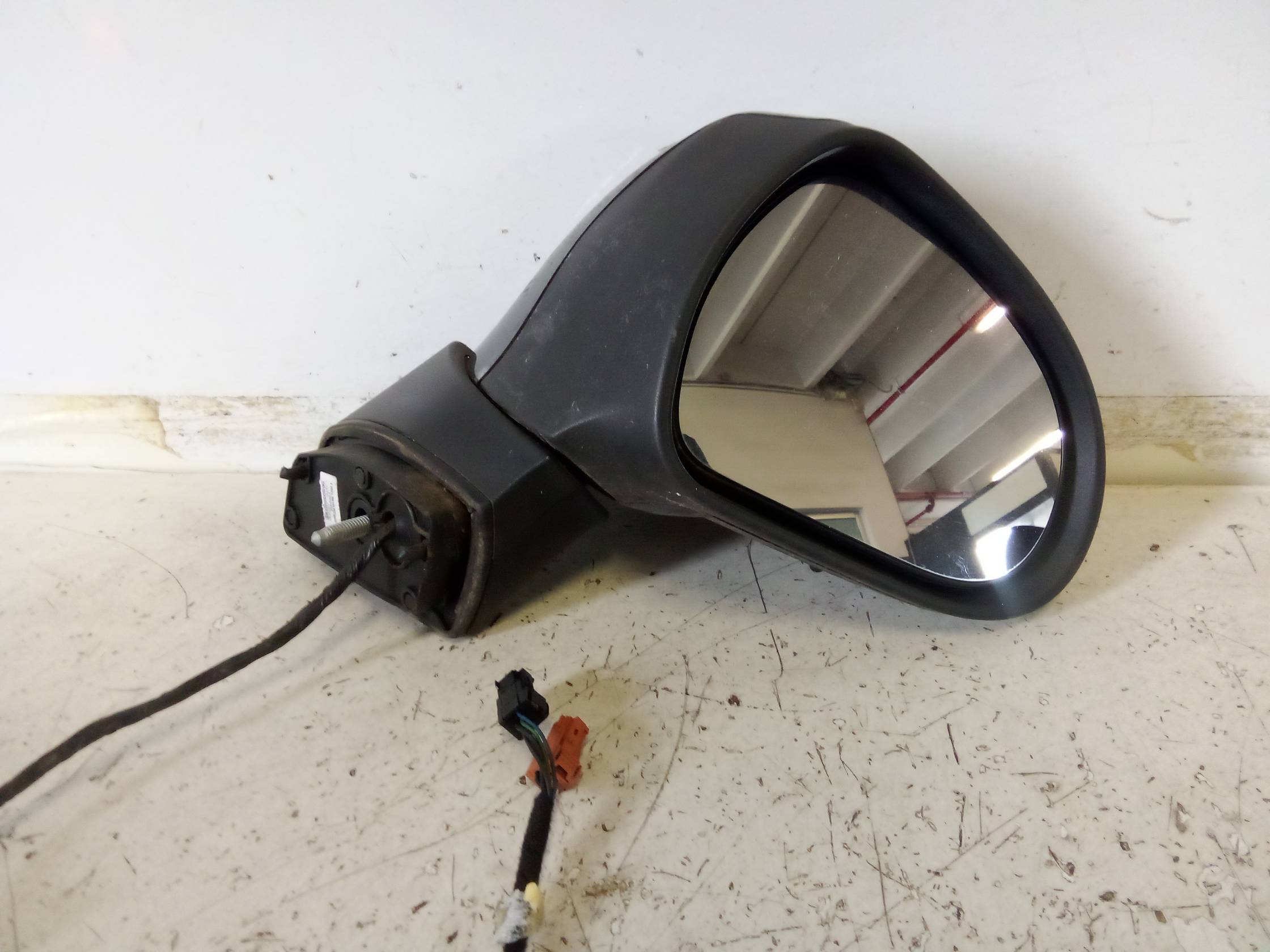 Retrovisore est. regolaz. elettr. dx.