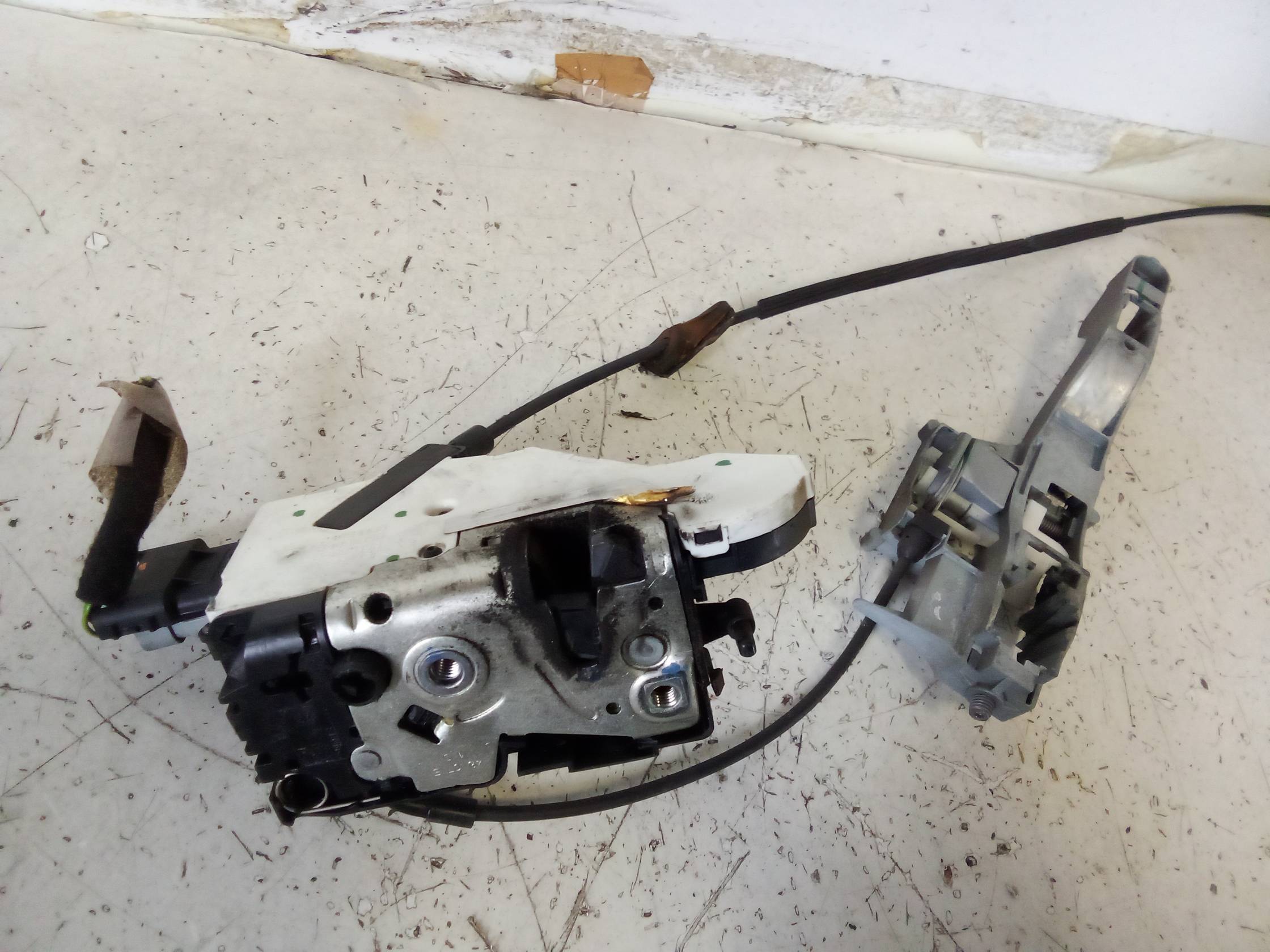 Serratura porta ant. dx.