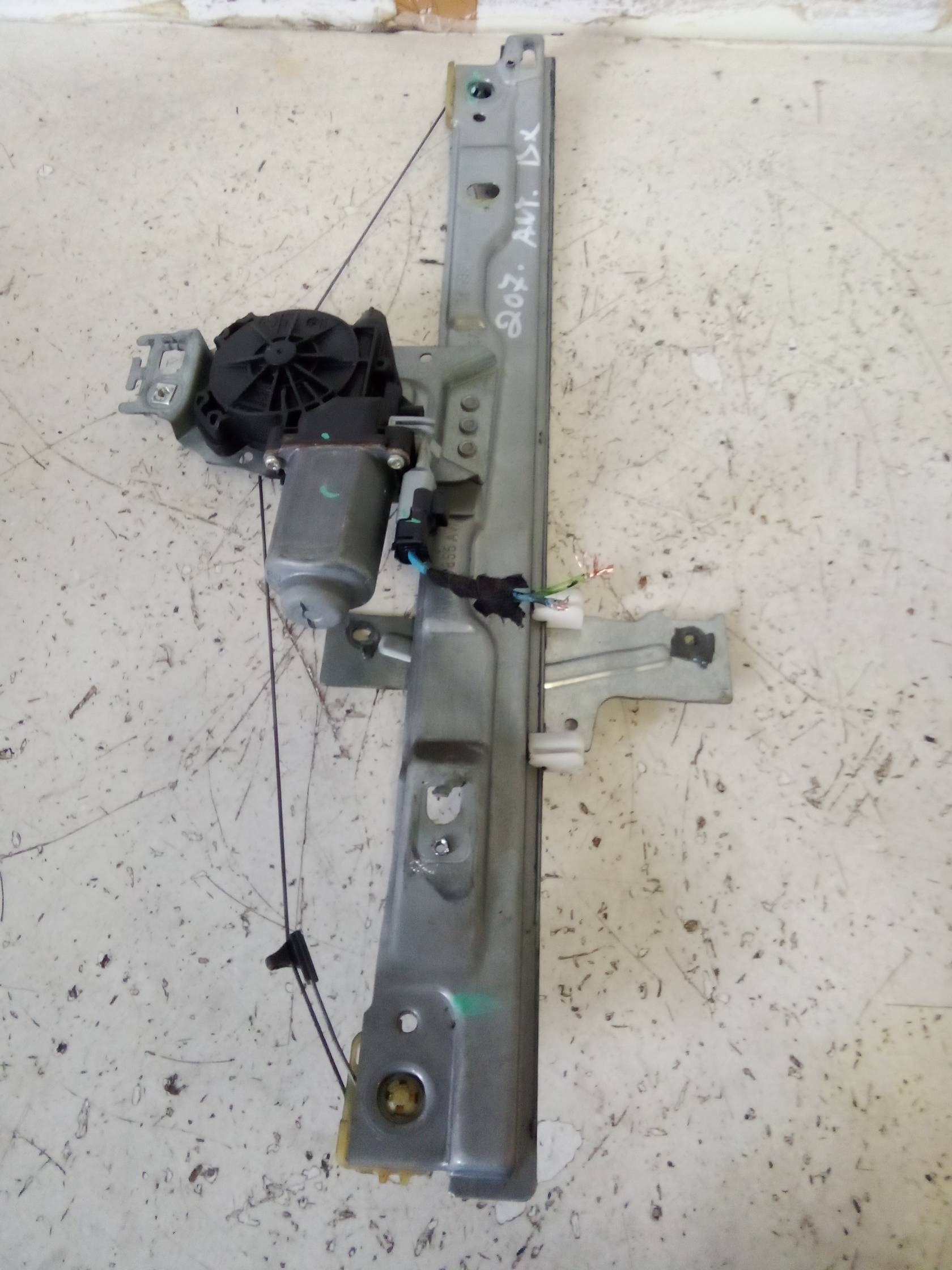 Alzacristallo elettr. porta ant. dx.