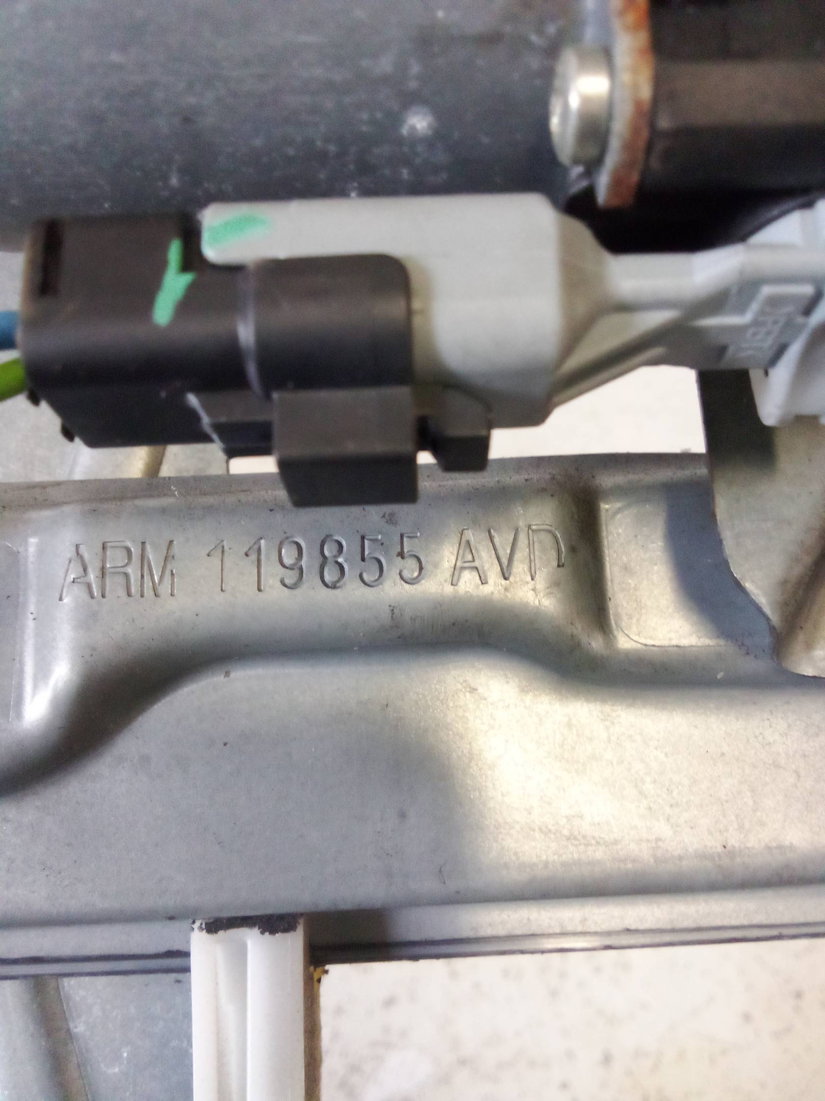 Alzacristallo elettr. porta ant. dx.