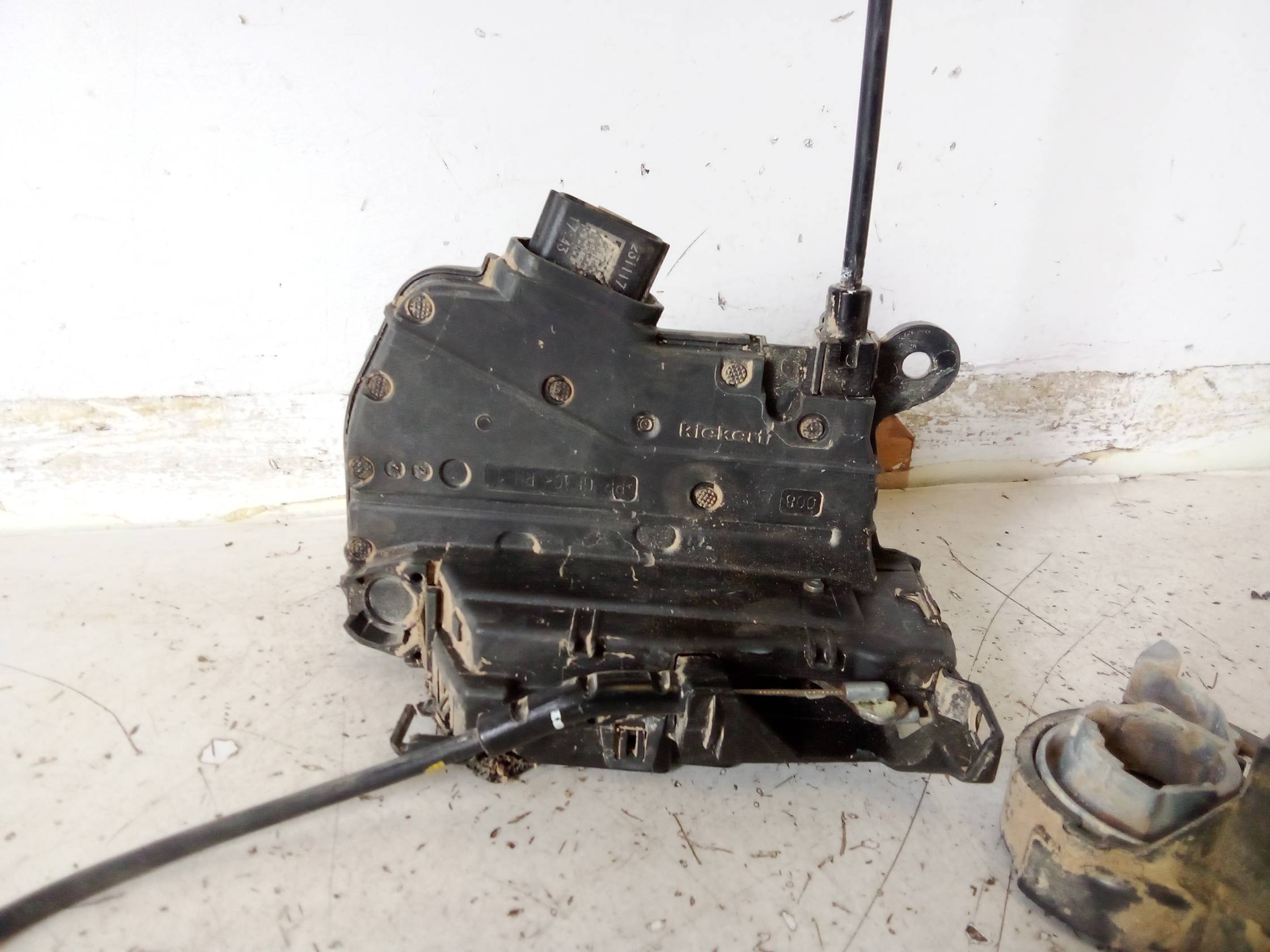 Serratura porta ant. dx.