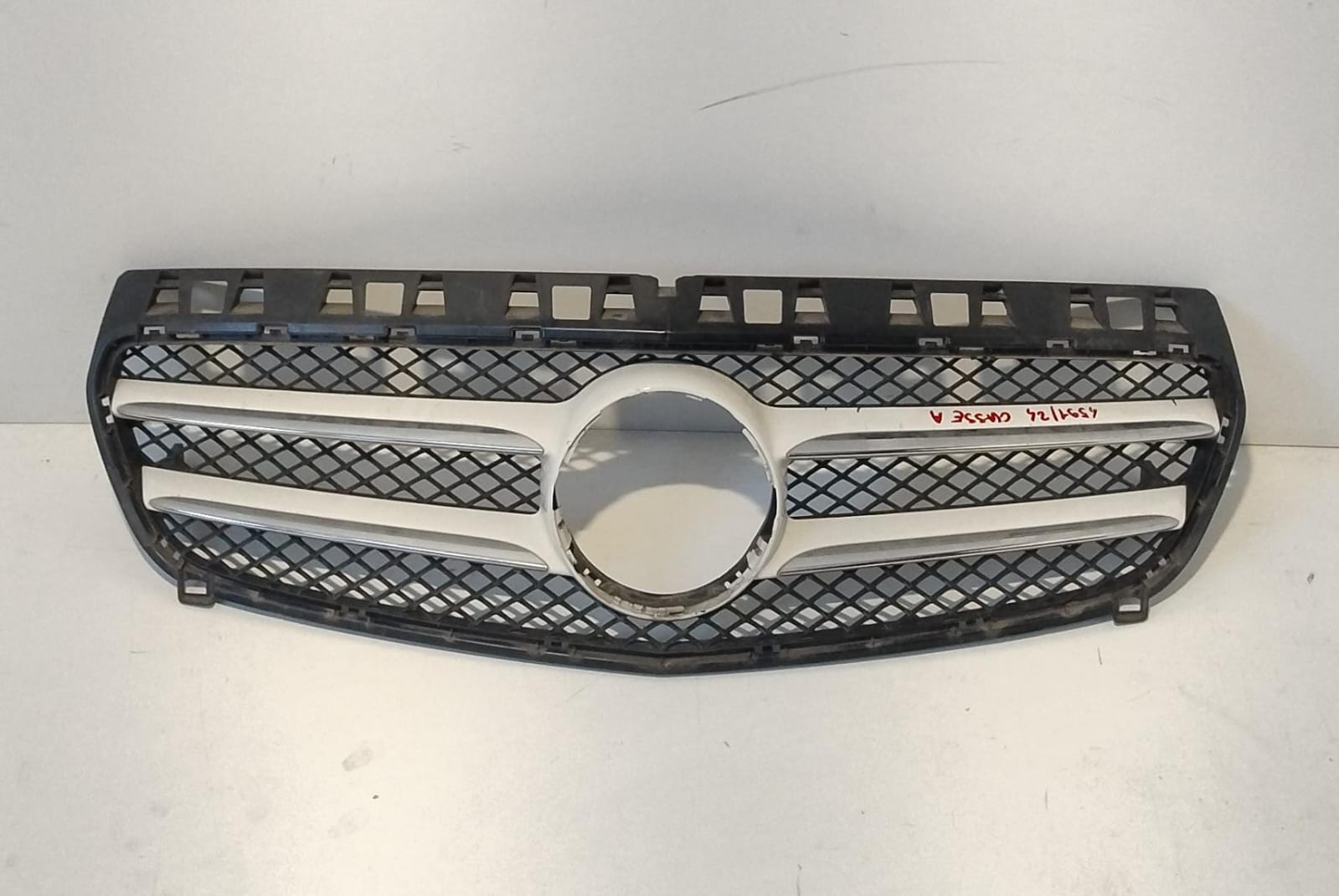 Griglia paraurti ant. Griglia paraurti ant.