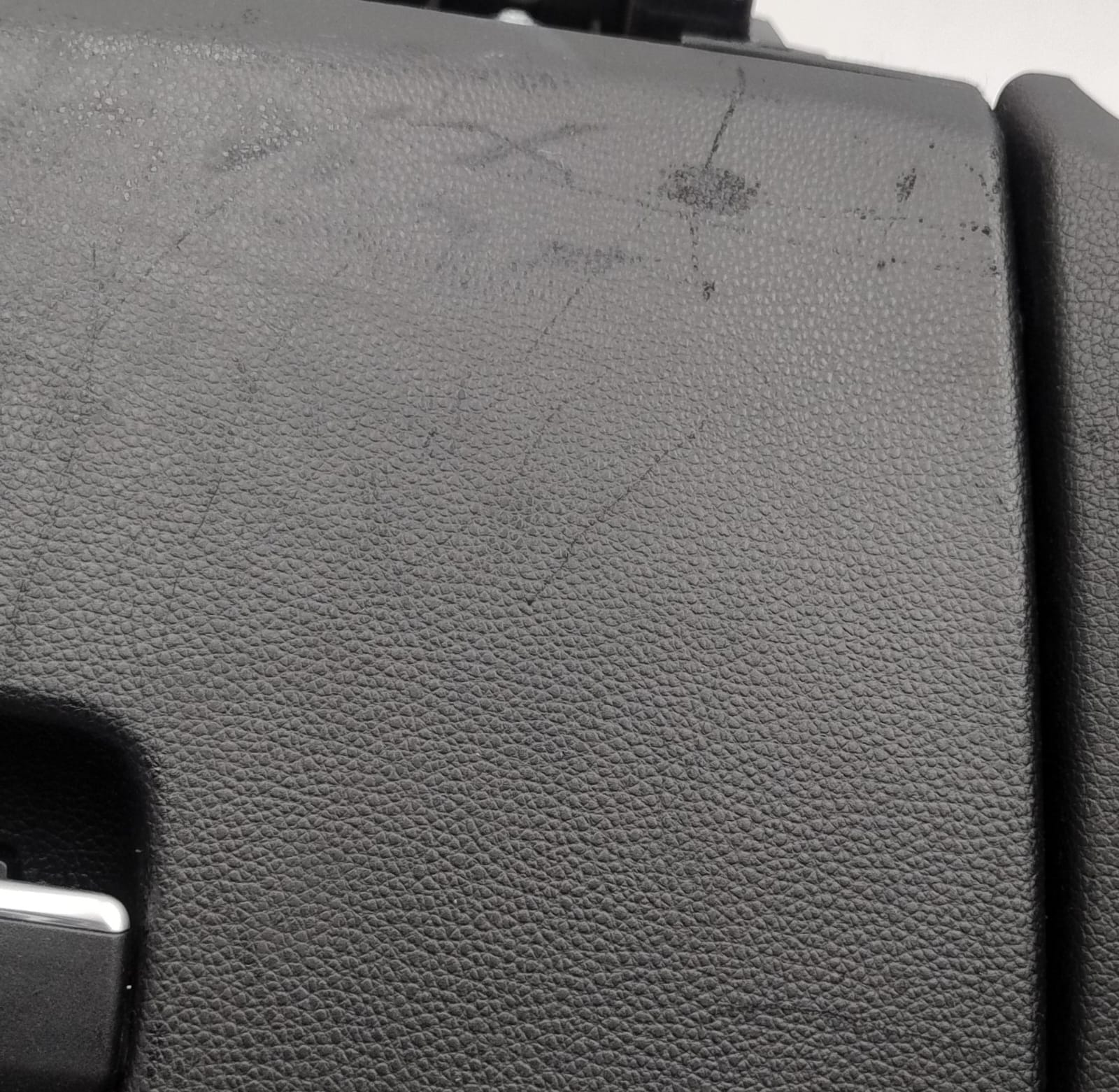 Cassetto vano portaoggetti