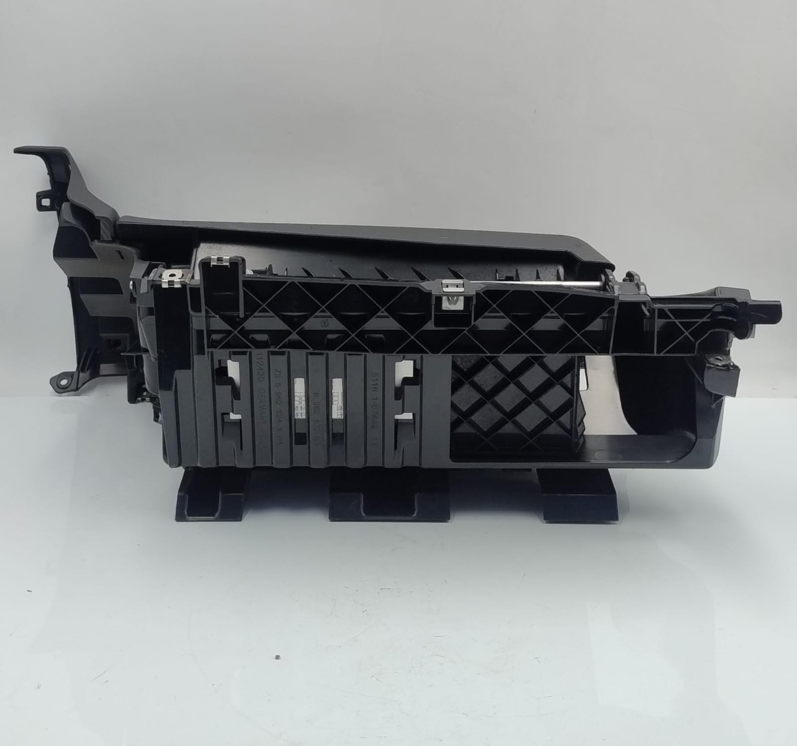 Cassetto vano portaoggetti