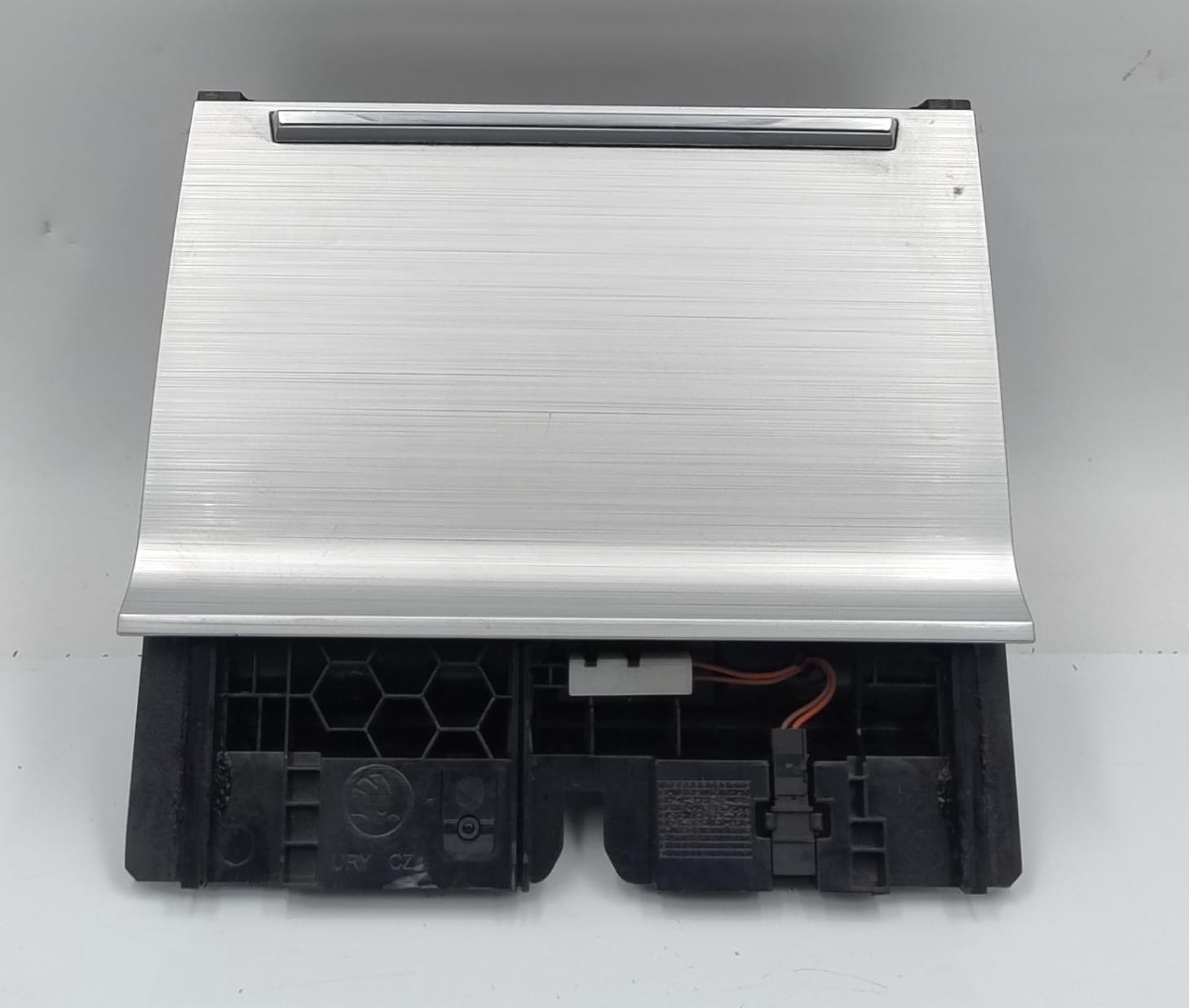 Cassetto vano portaoggetti