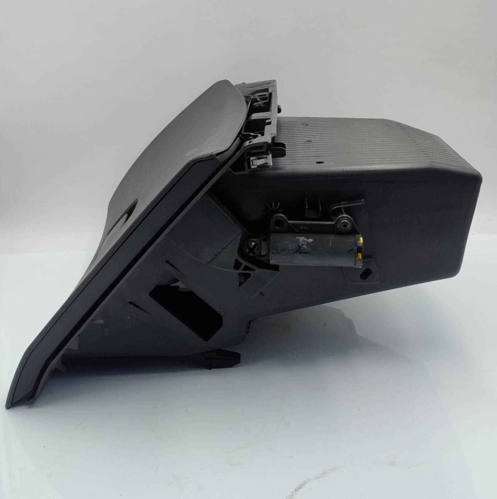 Cassetto vano portaoggetti