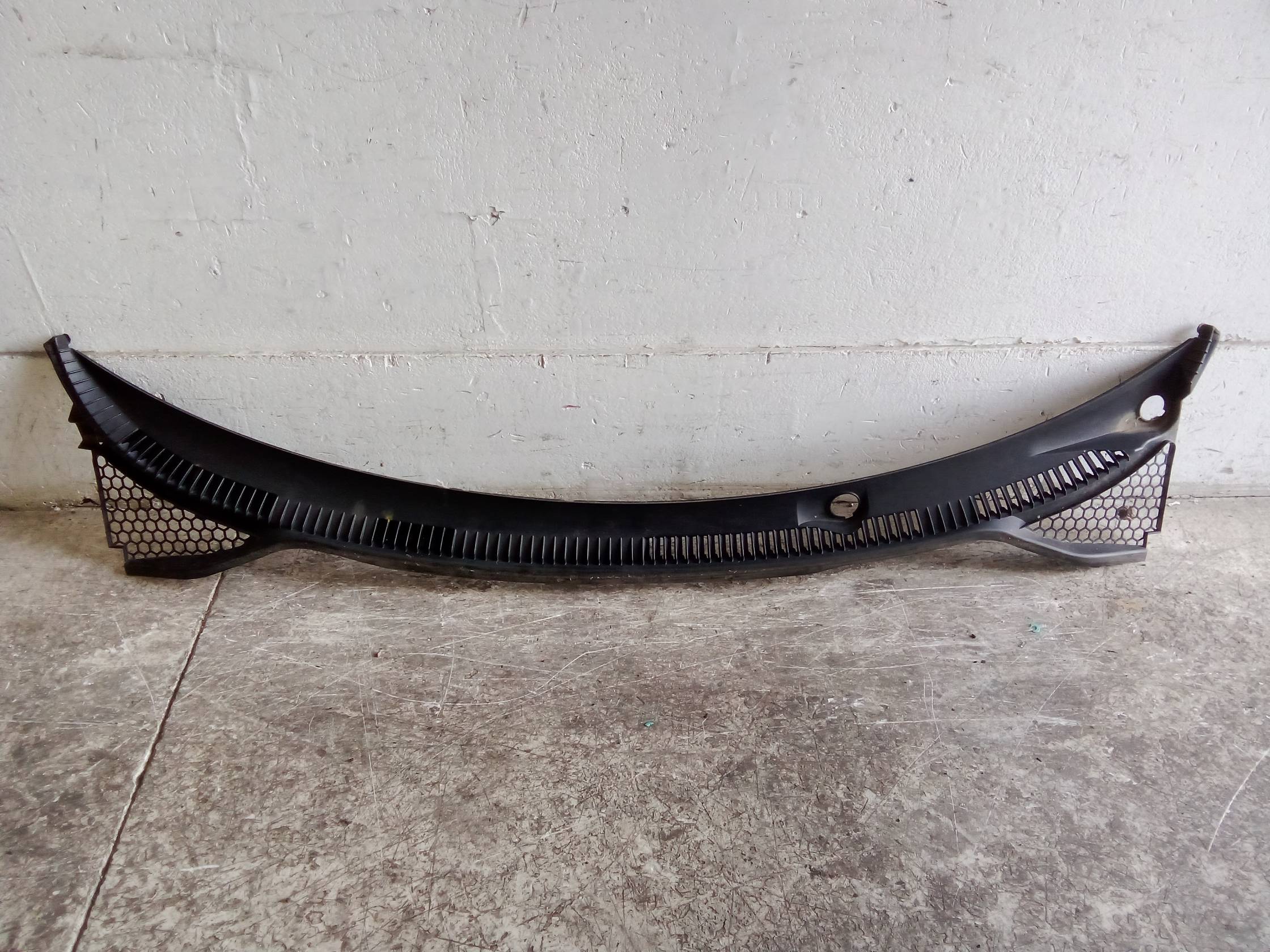 Griglia centr. sottoparabrezza