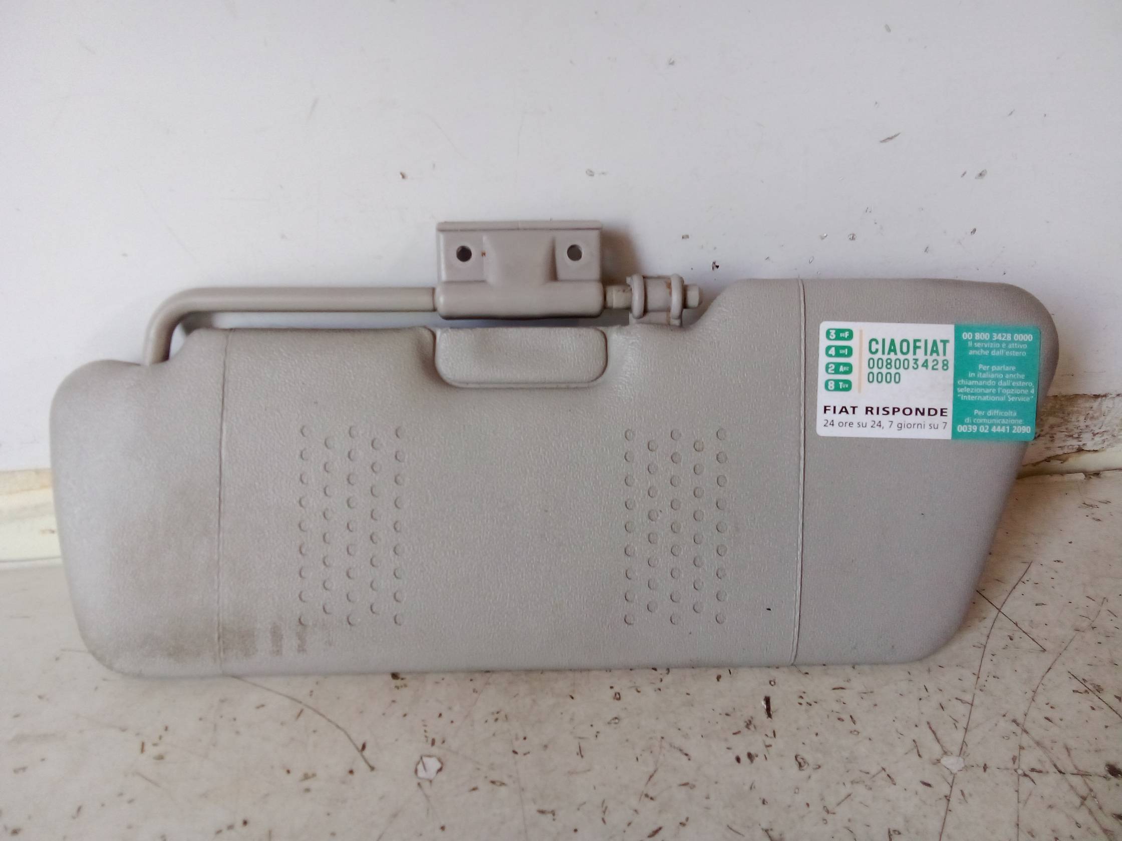 Aletta parasole parabrezza sx.