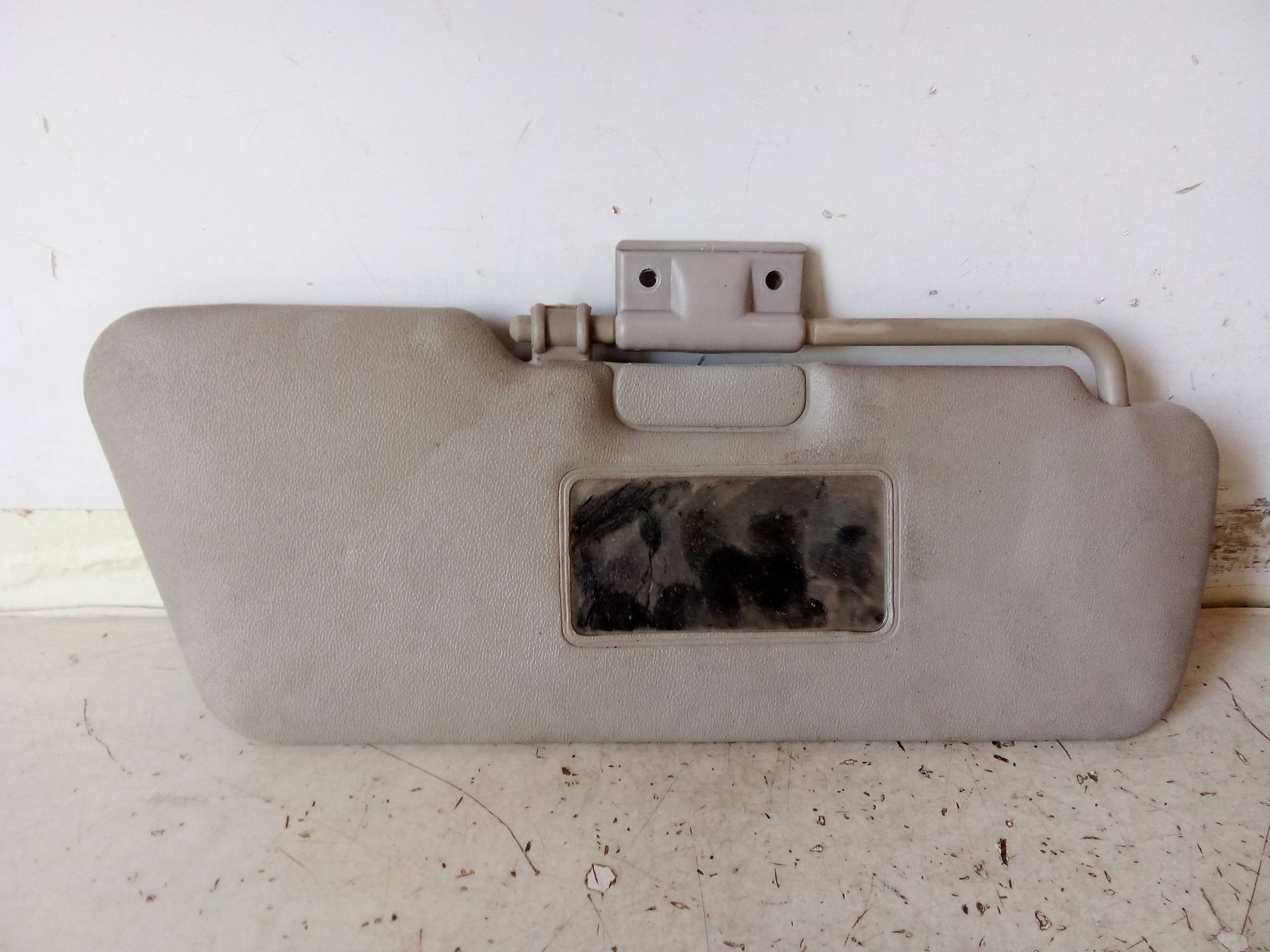 Aletta parasole parabrezza dx.