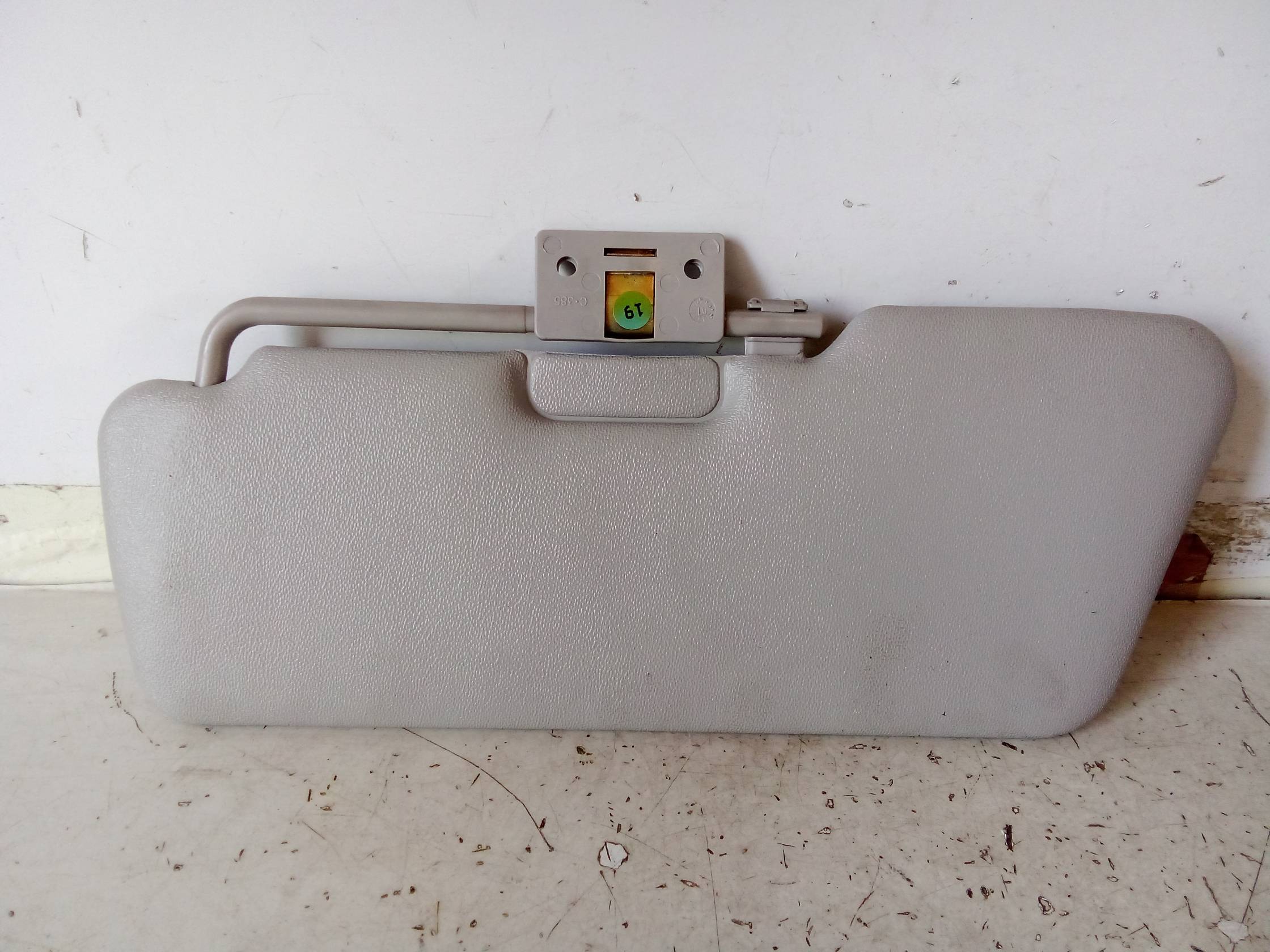 Aletta parasole parabrezza dx.