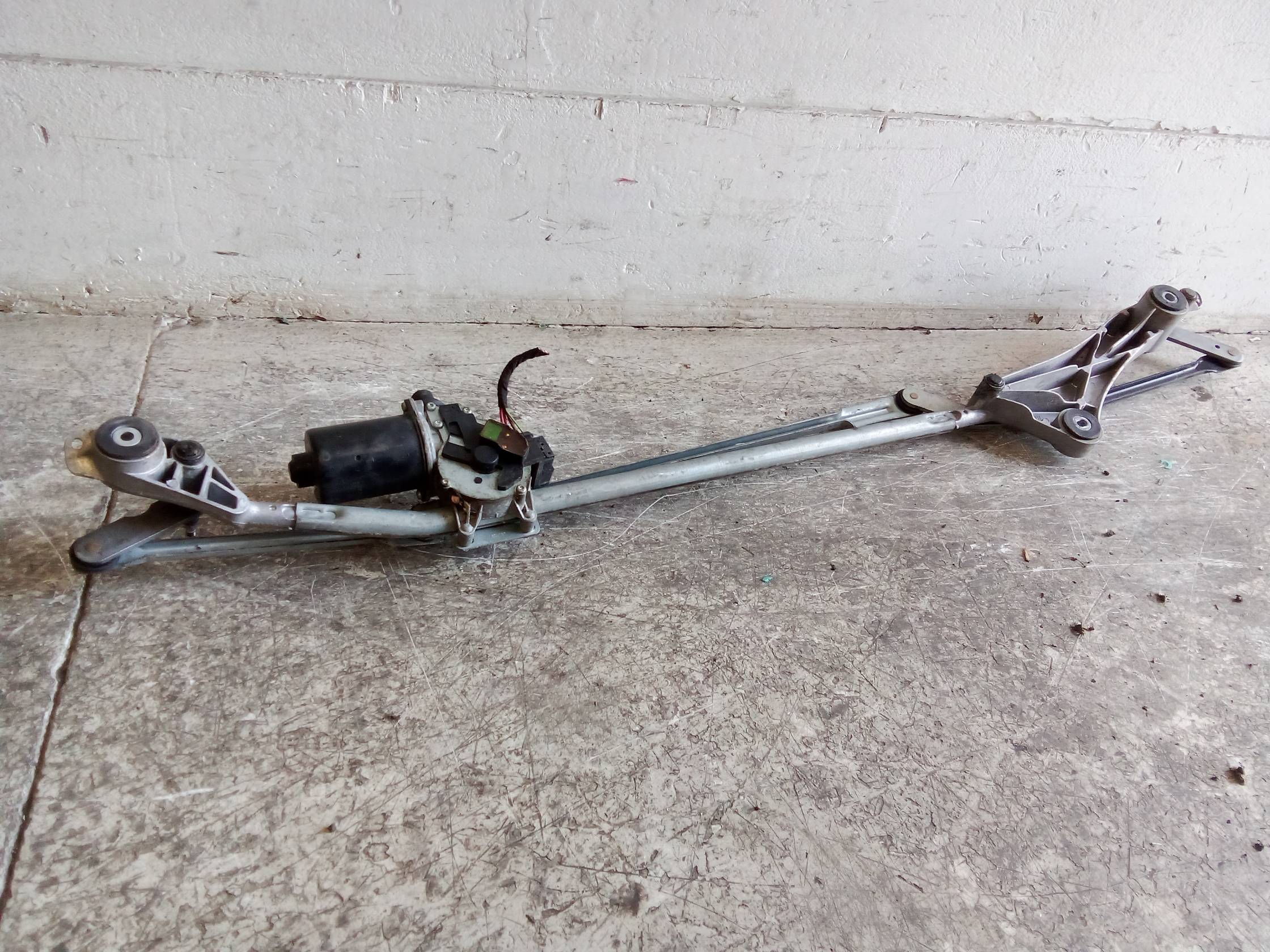 Meccanismo tergiparabrezza con motorino