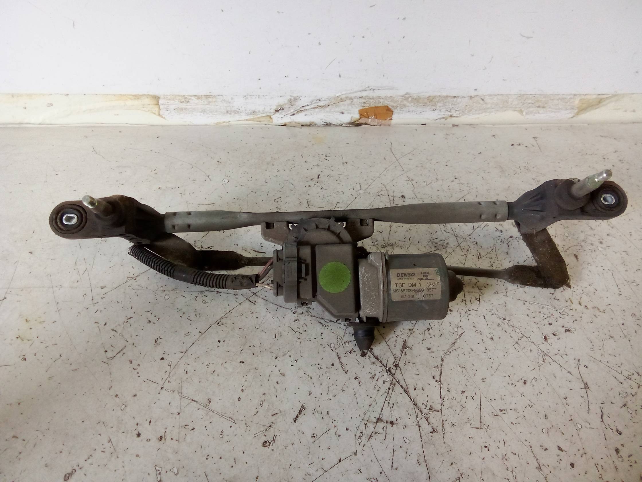 Meccanismo tergiparabrezza con motorino