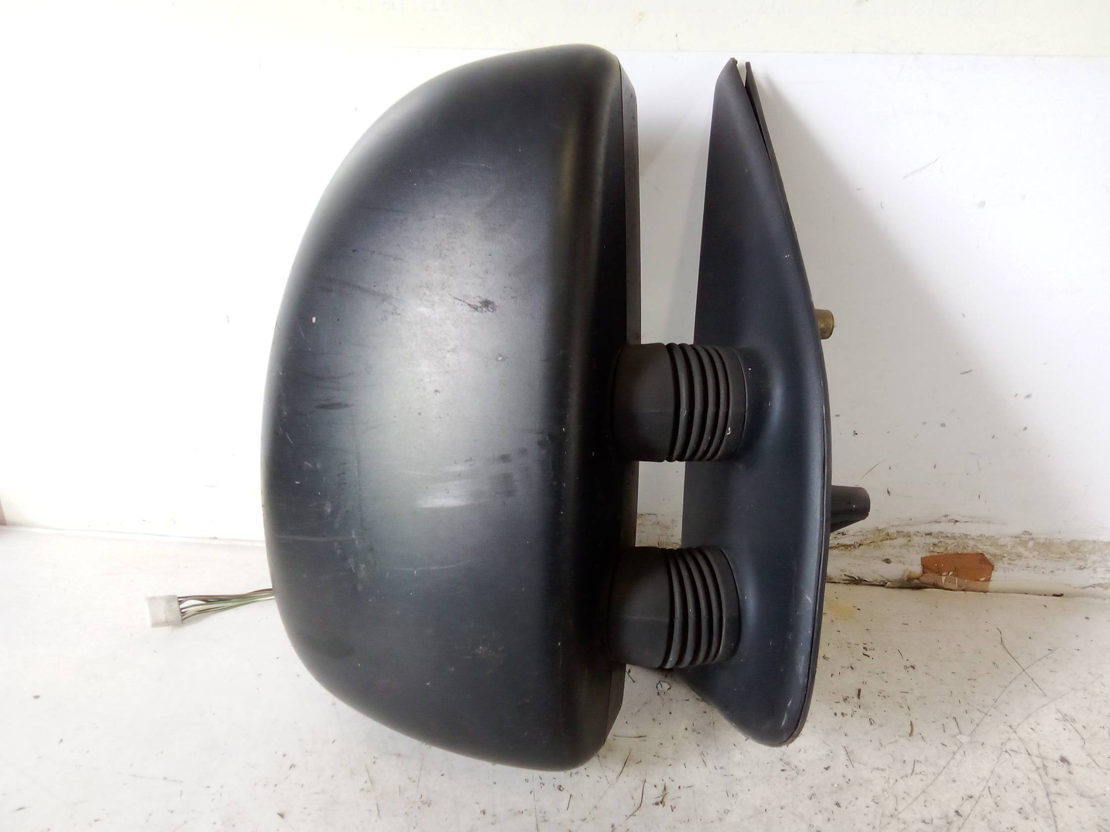 Retrovisore est. dx.