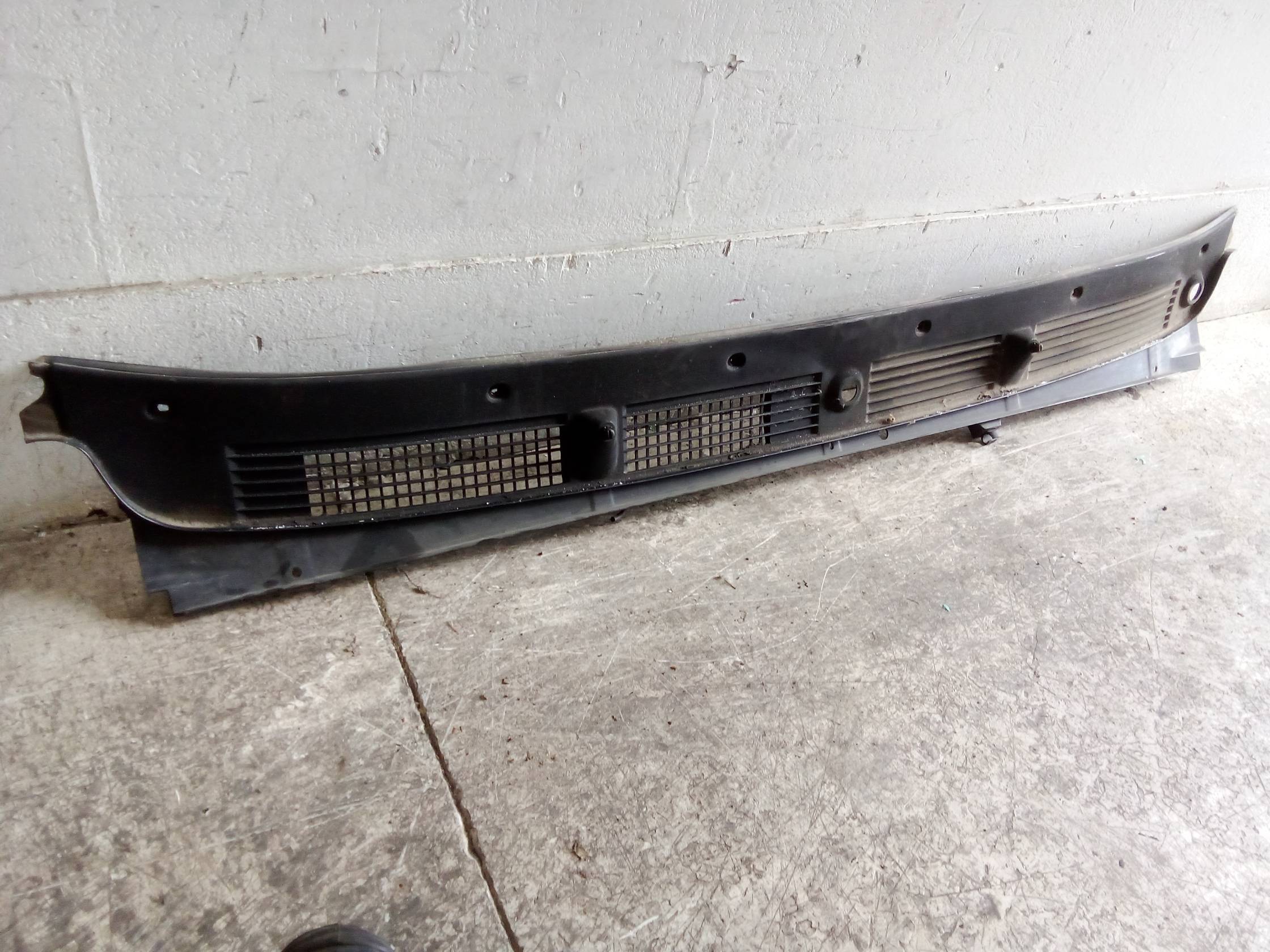 Griglia centr. sottoparabrezza