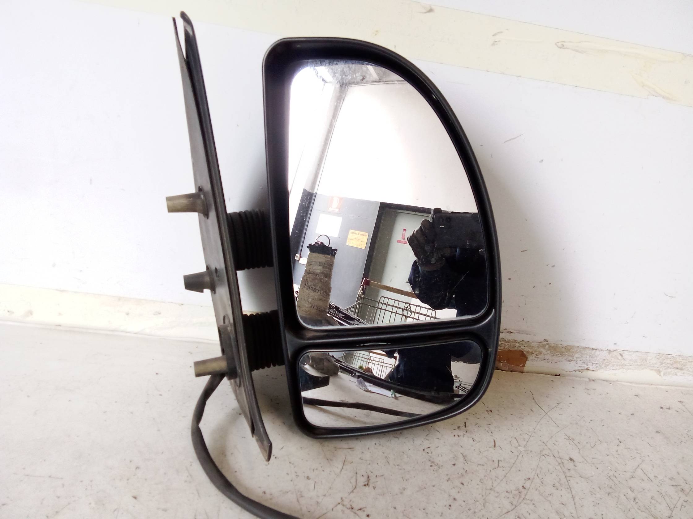 Retrovisore est. dx.