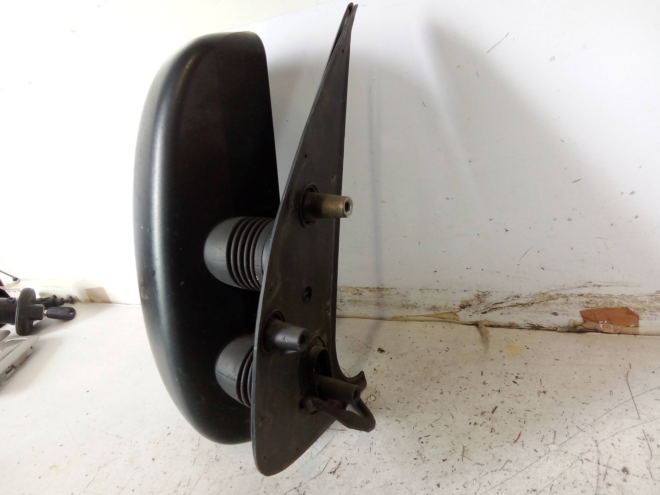 Retrovisore est. dx.