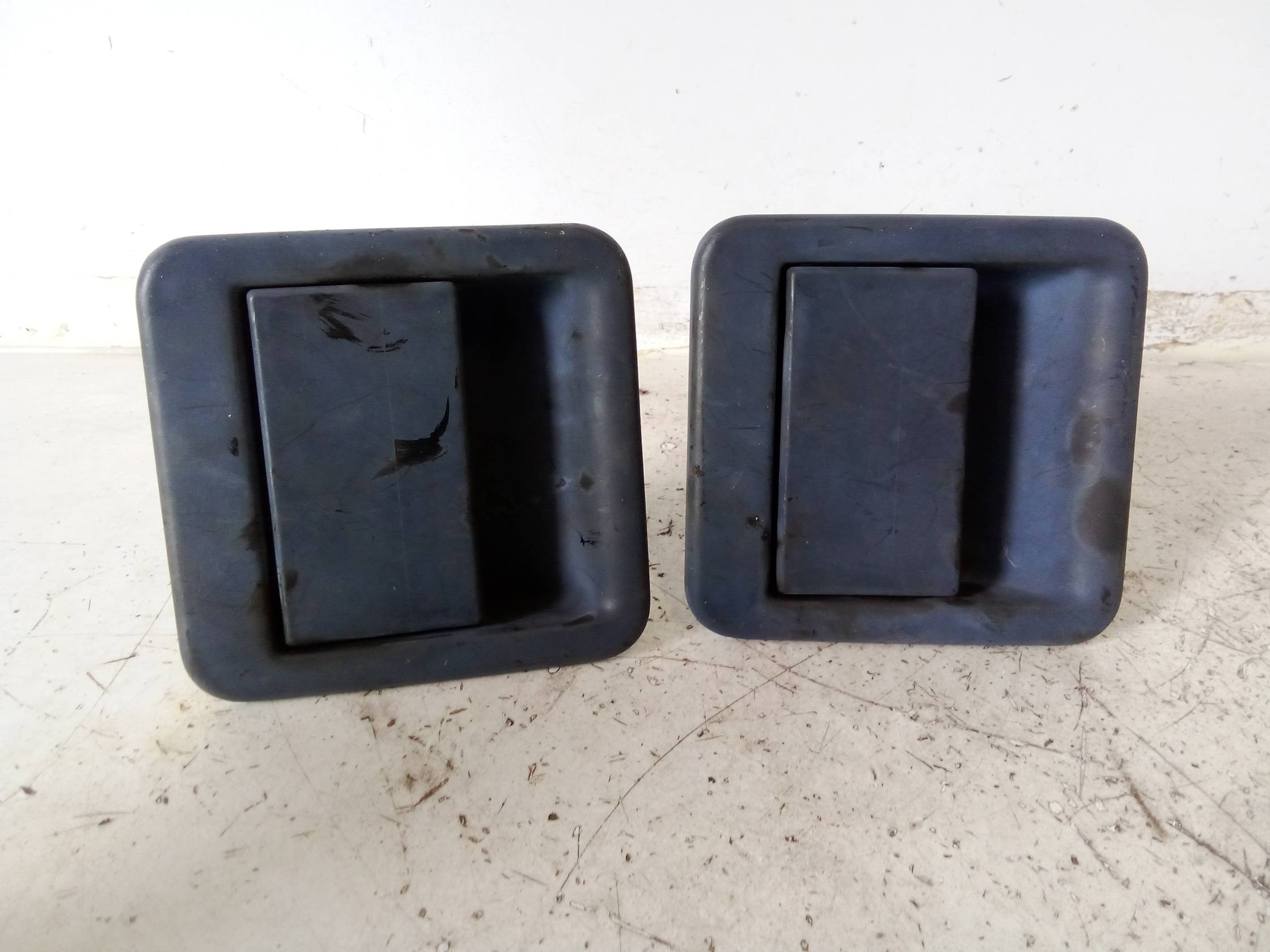 Maniglia porta ant. dx.