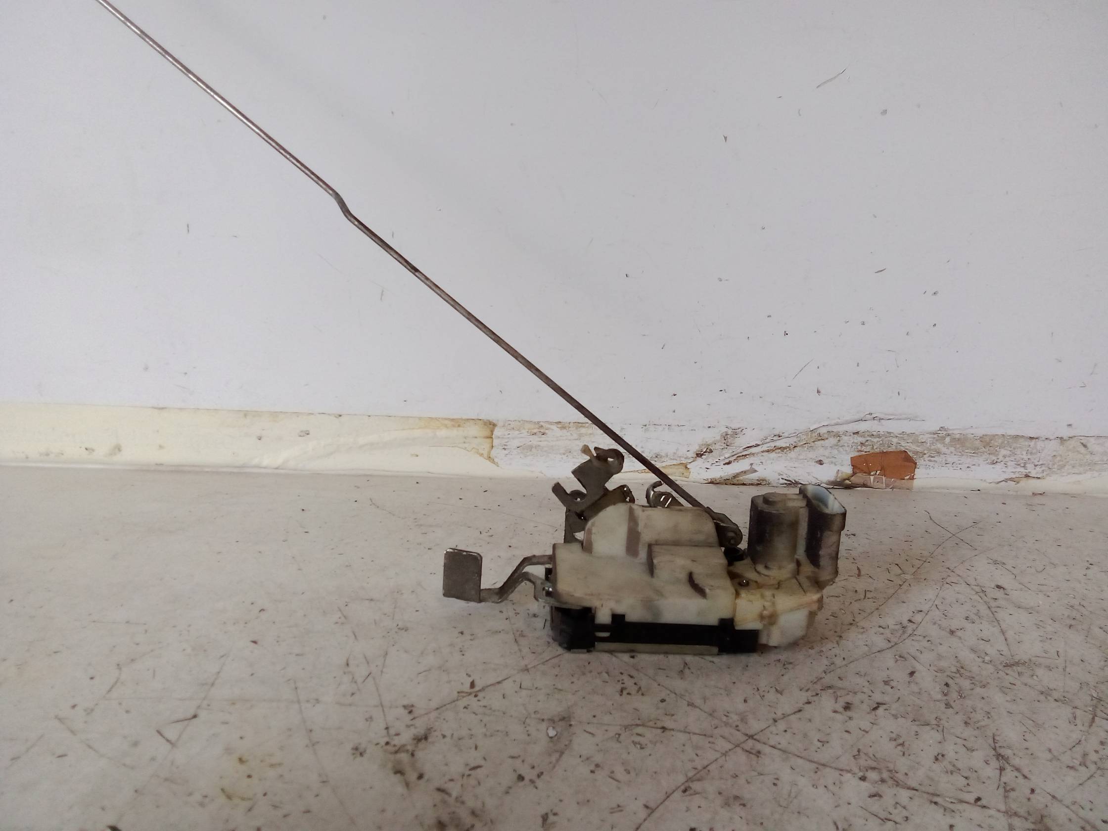 Serratura porta ant. dx.