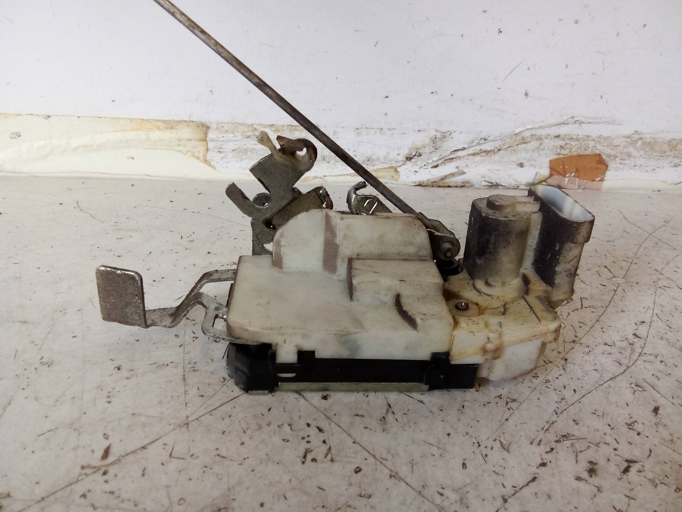 Serratura porta ant. dx.