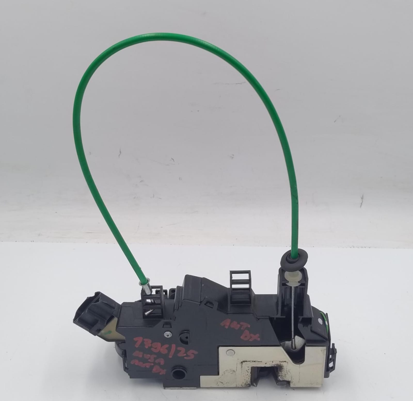 Serratura porta ant. dx.