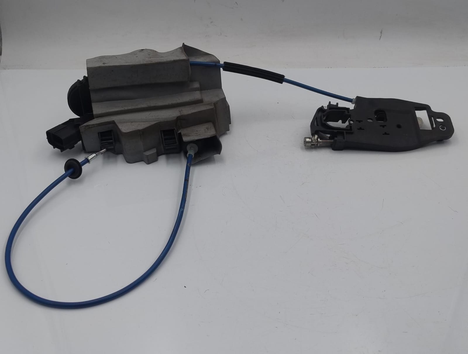 Serratura porta post. dx.