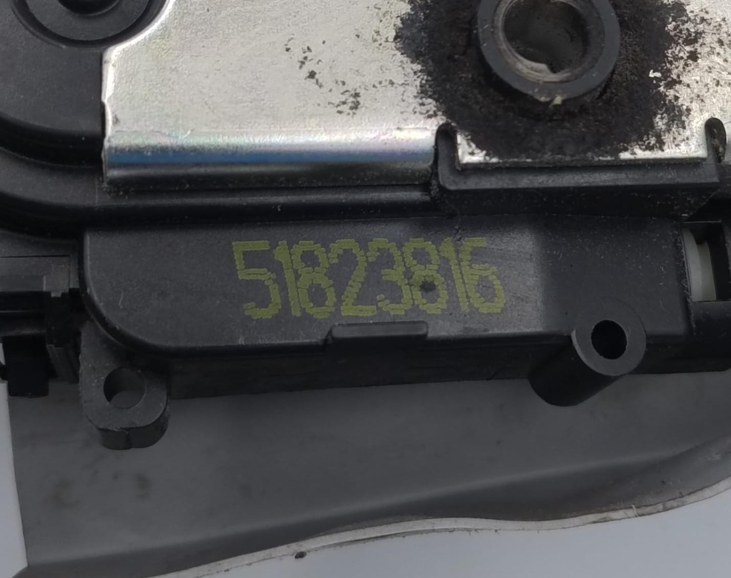 Serratura porta post. dx.