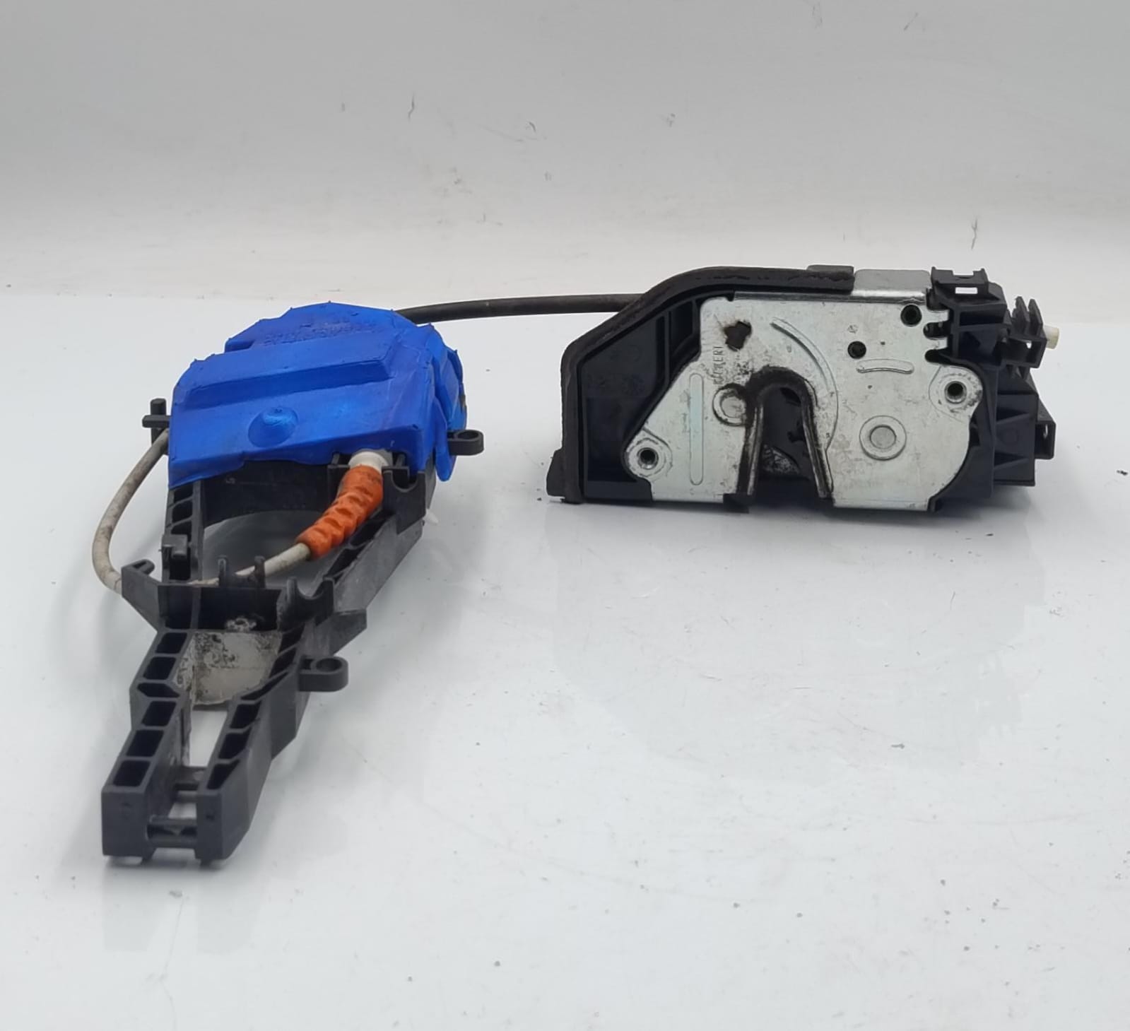 Serratura porta post. dx.