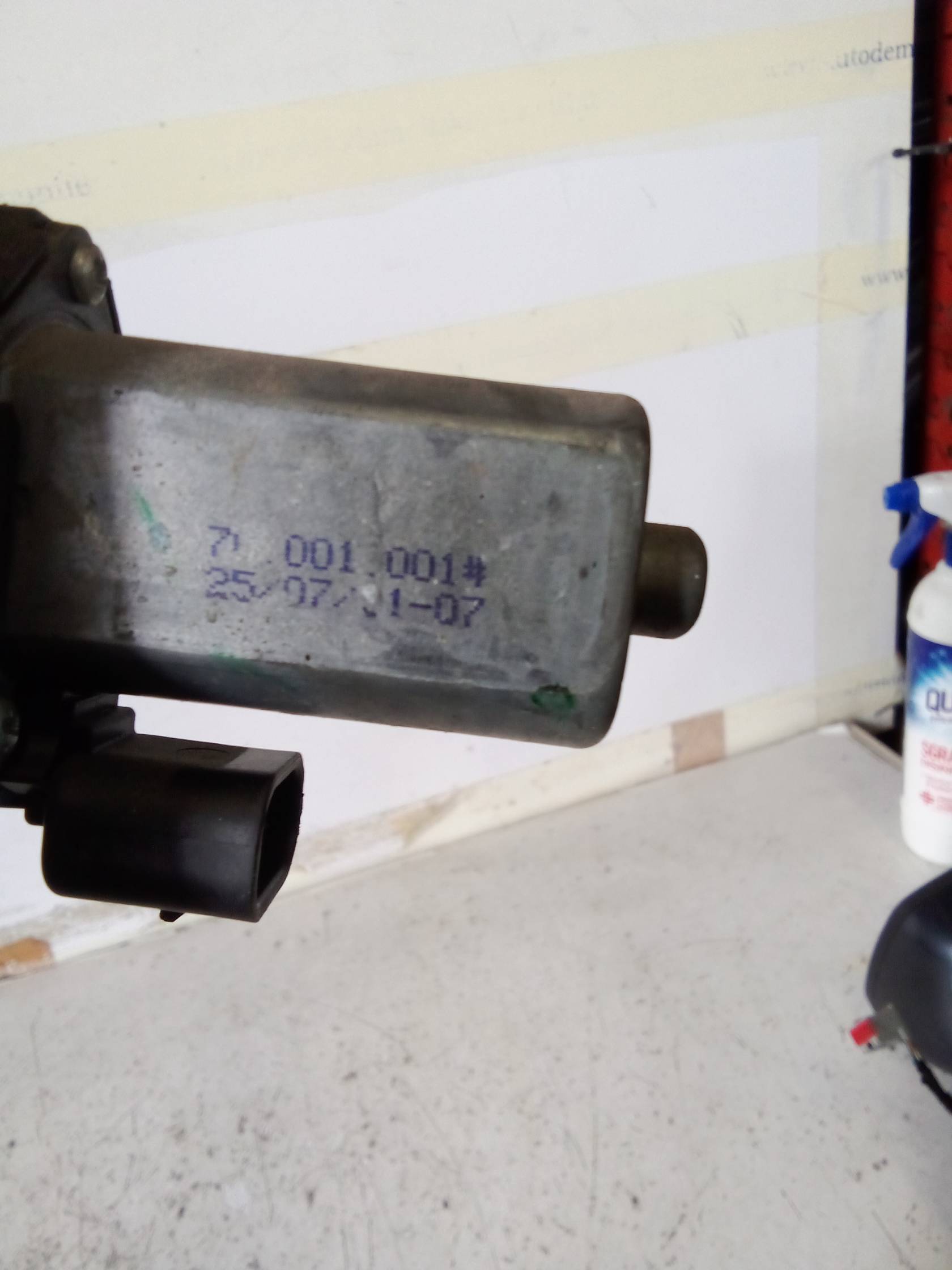 Alzacristallo elettr. porta ant. dx.