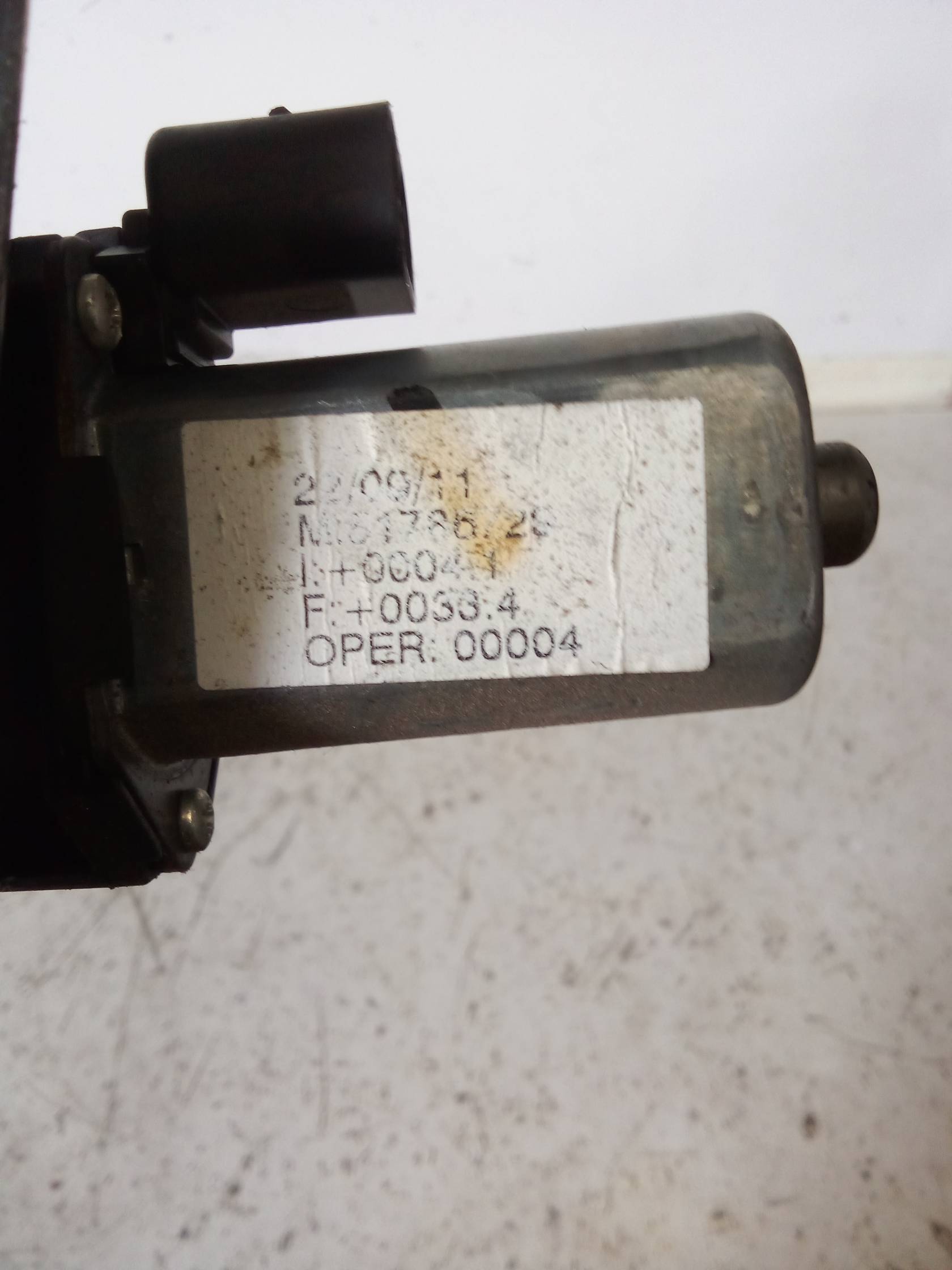 Alzacristallo elettr. porta ant. sx.